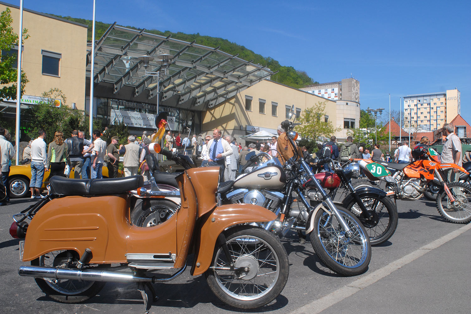 Fahrzeugmuseum Suhl Neueröffnung: Biker-Treffen 29.04.2007 (Foto: Manuela Hahnebach)