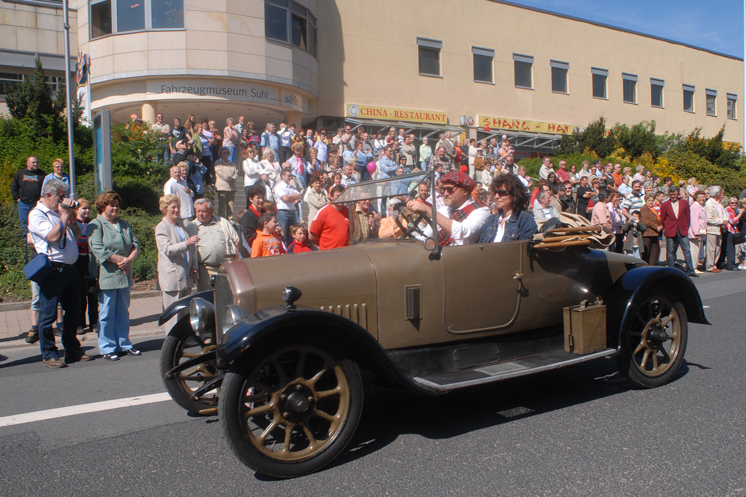 Fahrzeugmuseum Suhl Neueröffnung: Korso durch Suhl 29.04.2007 (Foto: Manuela Hahnebach)