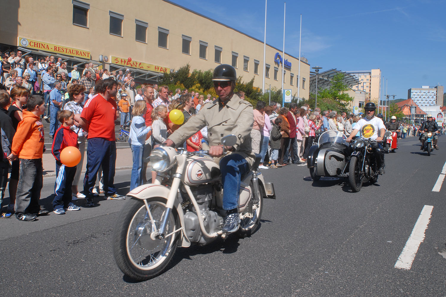 Fahrzeugmuseum Suhl Neueröffnung: Korso durch Suhl 29.04.2007 (Foto: Manuela Hahnebach)