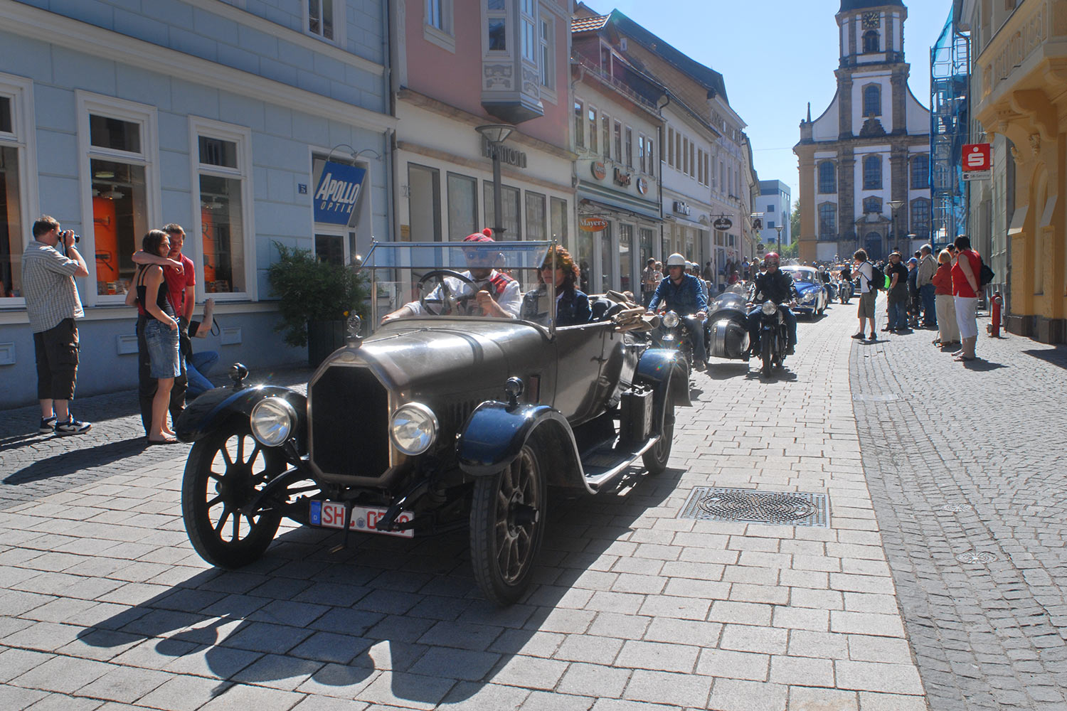 Fahrzeugmuseum Suhl Neueröffnung: Korso durch Suhl 29.04.2007 (Foto: Manuela Hahnebach)