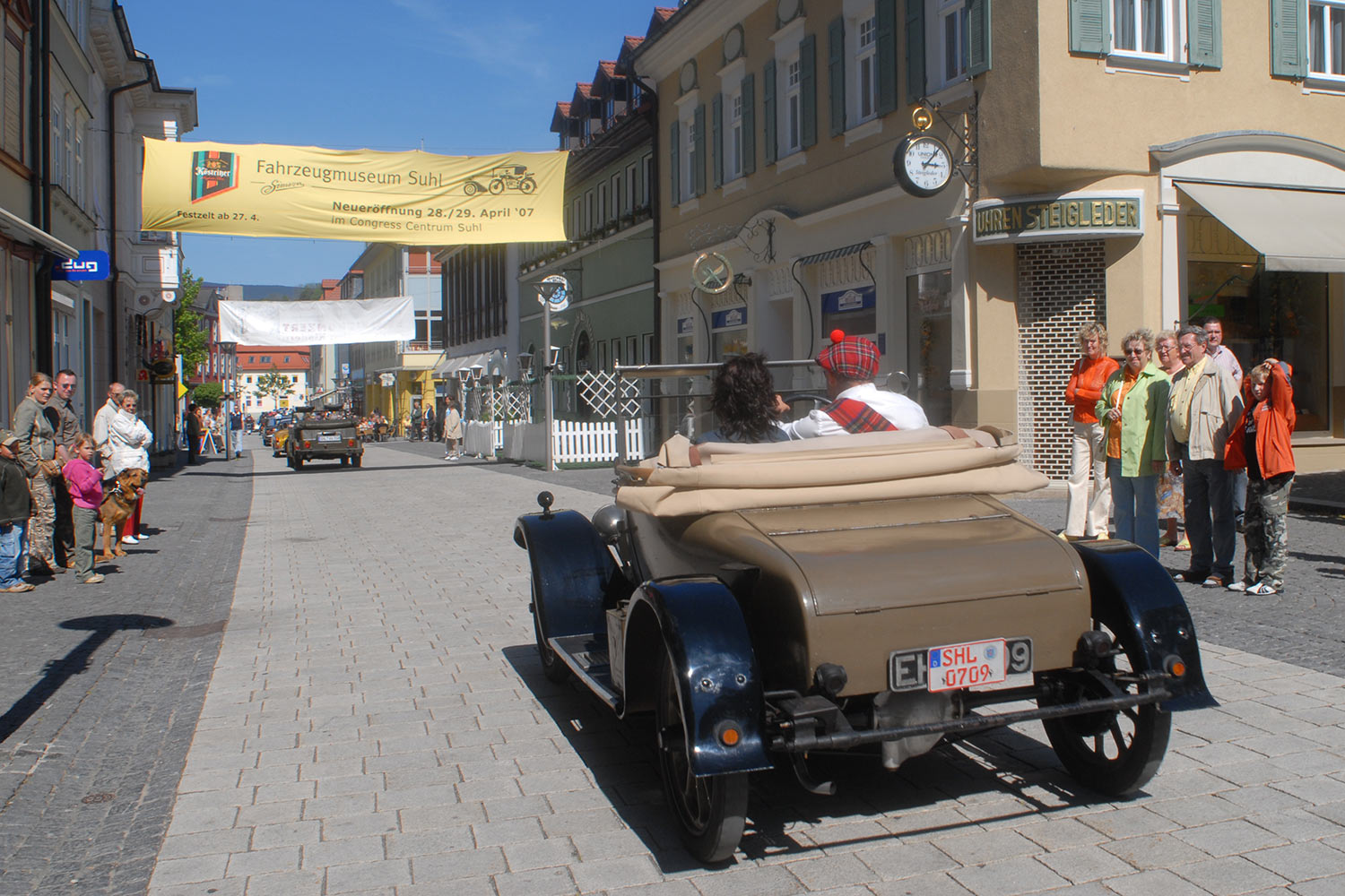 Fahrzeugmuseum Suhl Neueröffnung: Korso durch Suhl 29.04.2007 (Foto: Manuela Hahnebach)