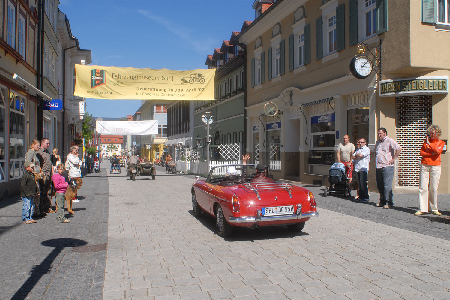 Fahrzeugmuseum Suhl Neueröffnung: Korso durch Suhl 29.04.2007 (Foto: Manuela Hahnebach)