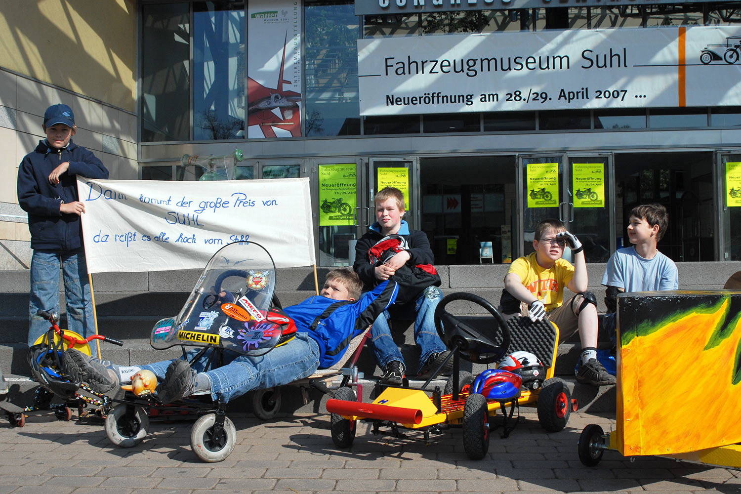 Fahrzeugmuseum Suhl Neueröffnung: Seifenkisten 29.04.2007 (Foto: Manuela Hahnebach)