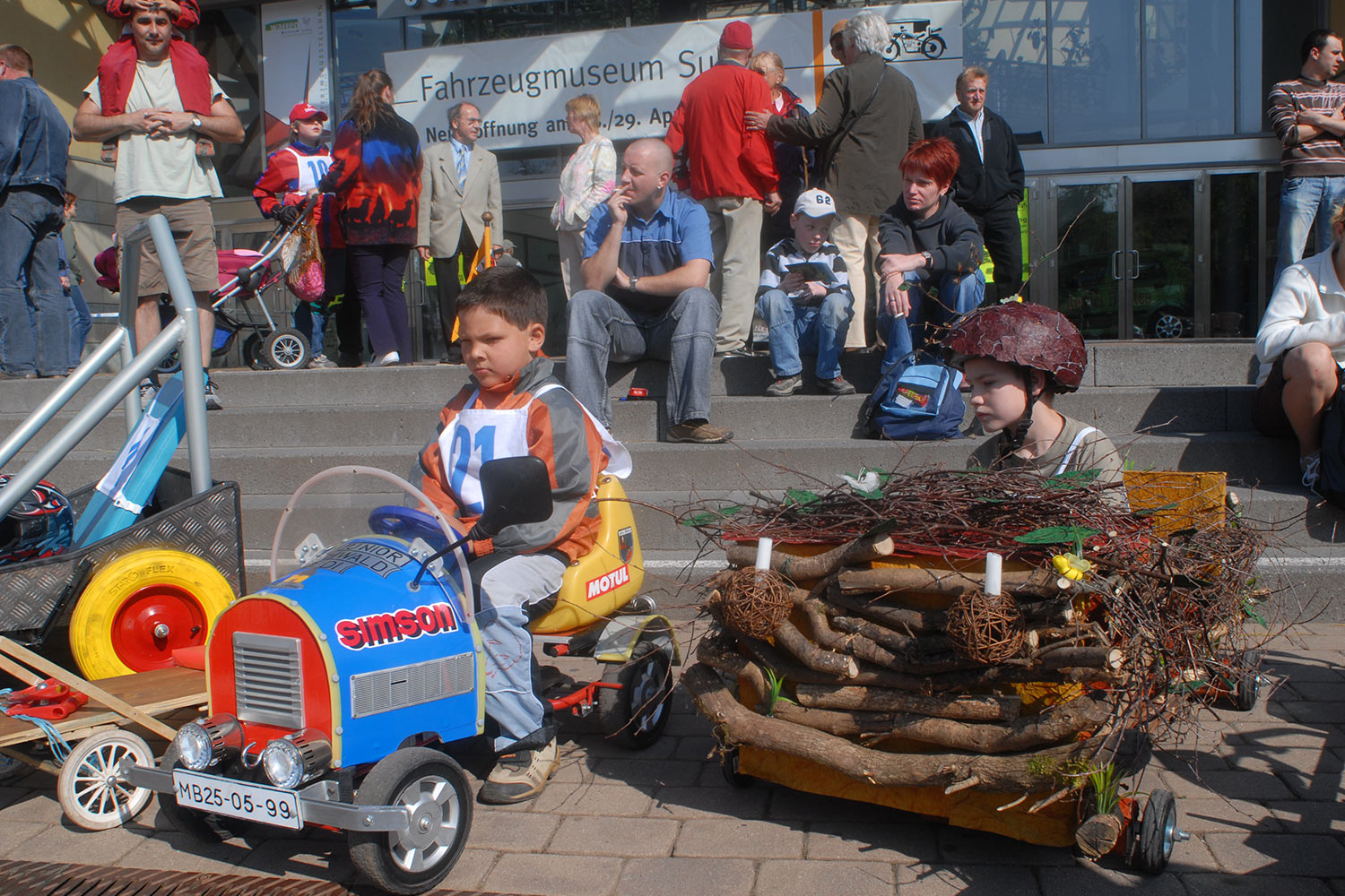 Fahrzeugmuseum Suhl Neueröffnung: Seifenkisten 29.04.2007 (Foto: Manuela Hahnebach)