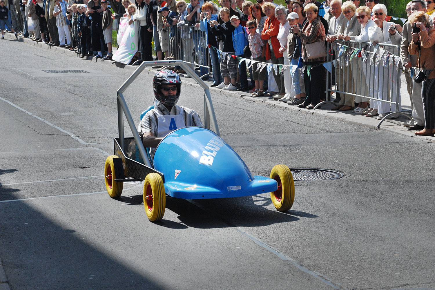 Fahrzeugmuseum Suhl Neueröffnung: Seifenkisten-Rennen 29.04.2007 (Foto: Manuela Hahnebach)