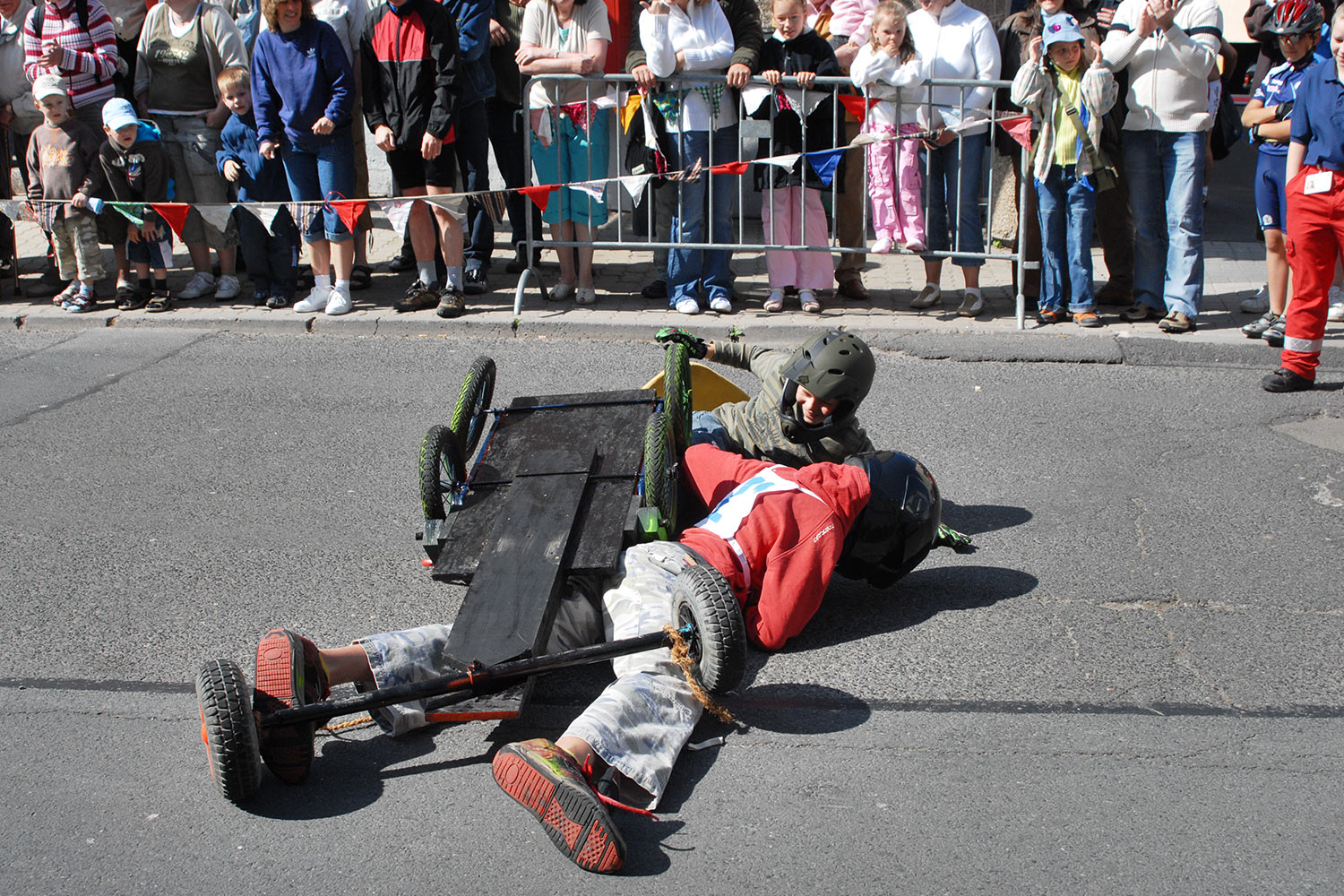 Fahrzeugmuseum Suhl Neueröffnung: Seifenkisten-Rennen 29.04.2007 (Foto: Manuela Hahnebach)