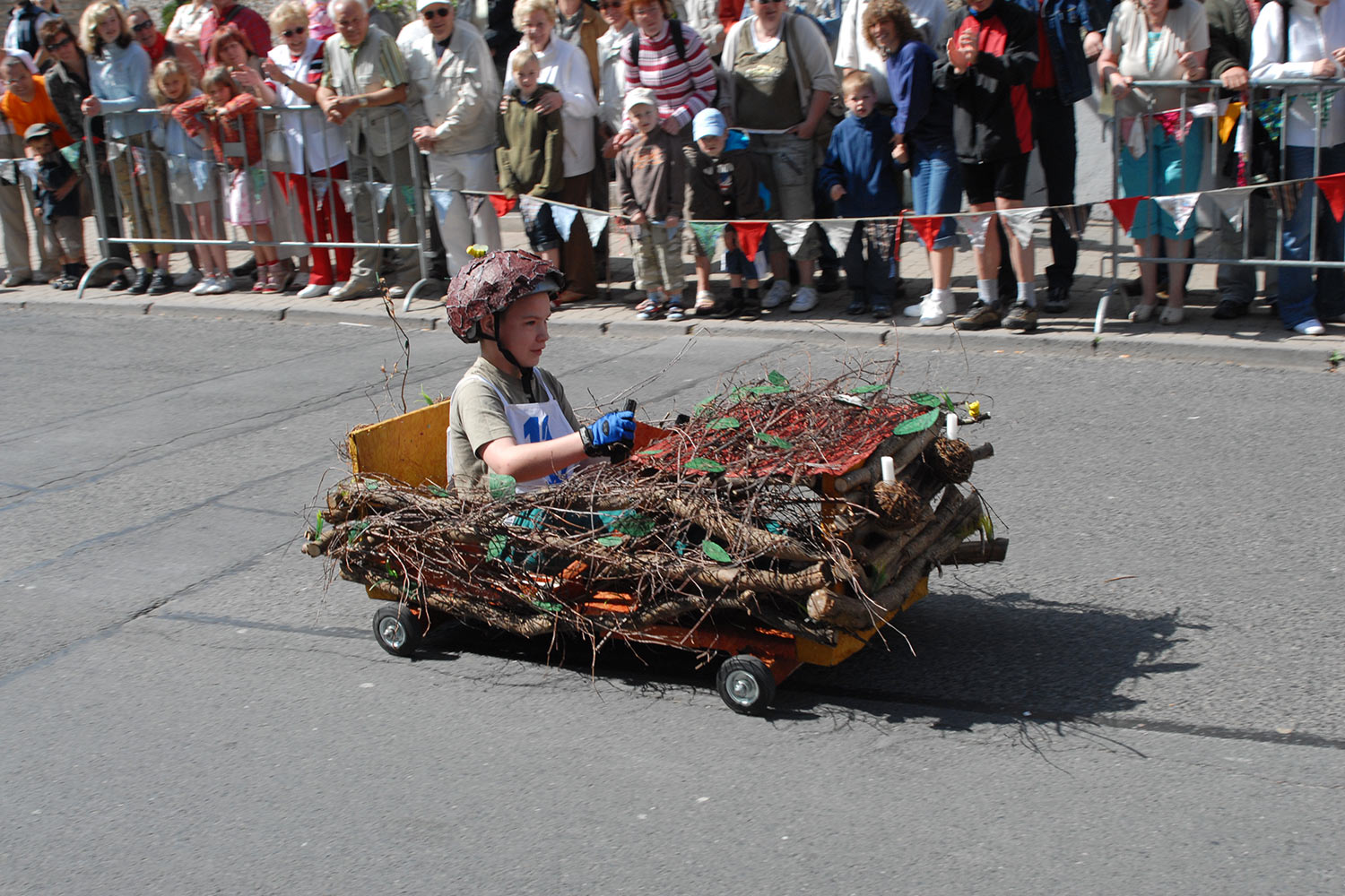 Fahrzeugmuseum Suhl Neueröffnung: Seifenkisten-Rennen 29.04.2007 (Foto: Manuela Hahnebach)