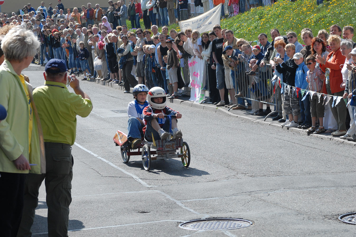 Fahrzeugmuseum Suhl Neueröffnung: Seifenkisten-Rennen 29.04.2007 (Foto: Manuela Hahnebach)