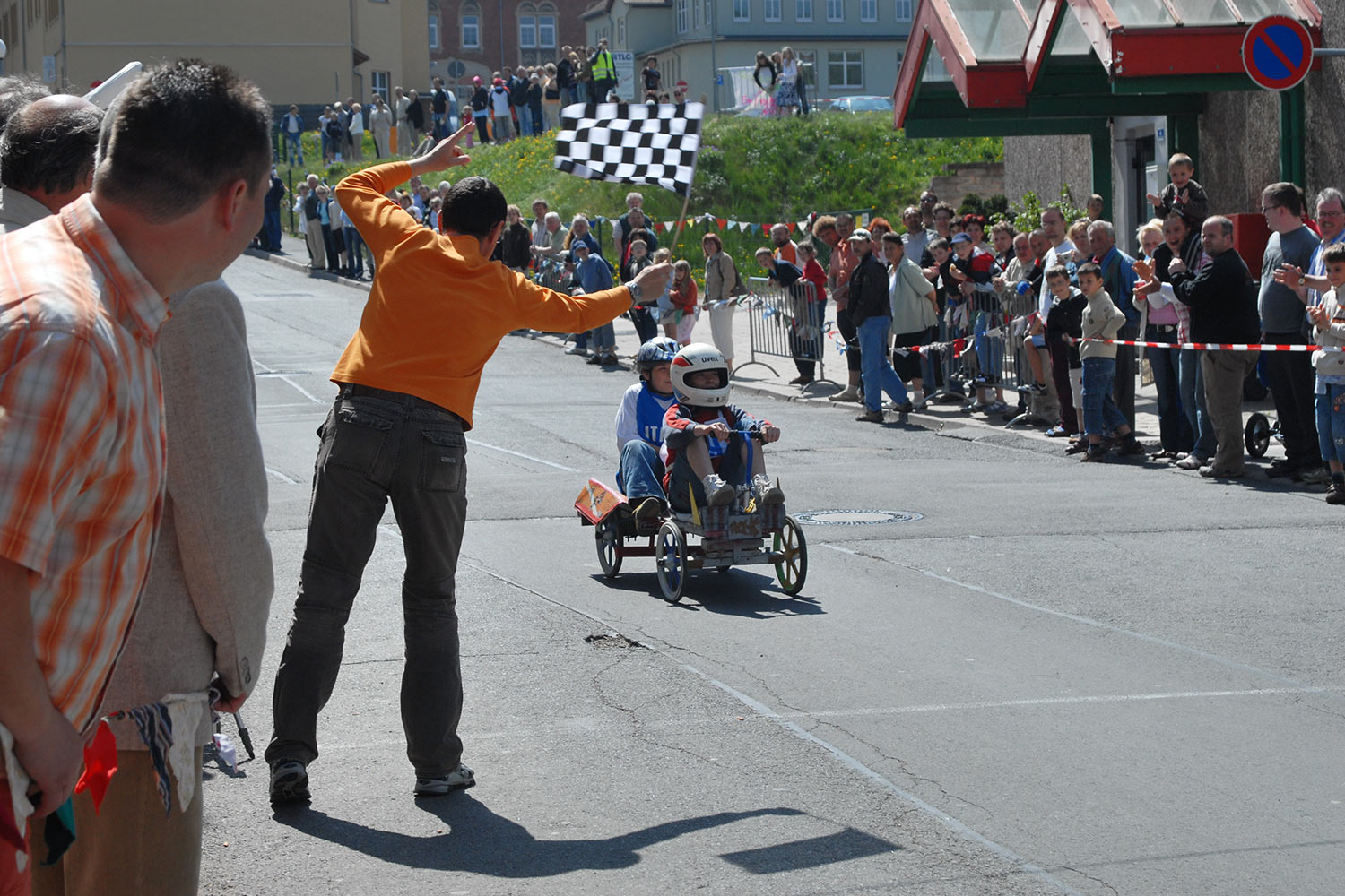 Fahrzeugmuseum Suhl Neueröffnung: Seifenkisten-Rennen 29.04.2007 (Foto: Manuela Hahnebach)