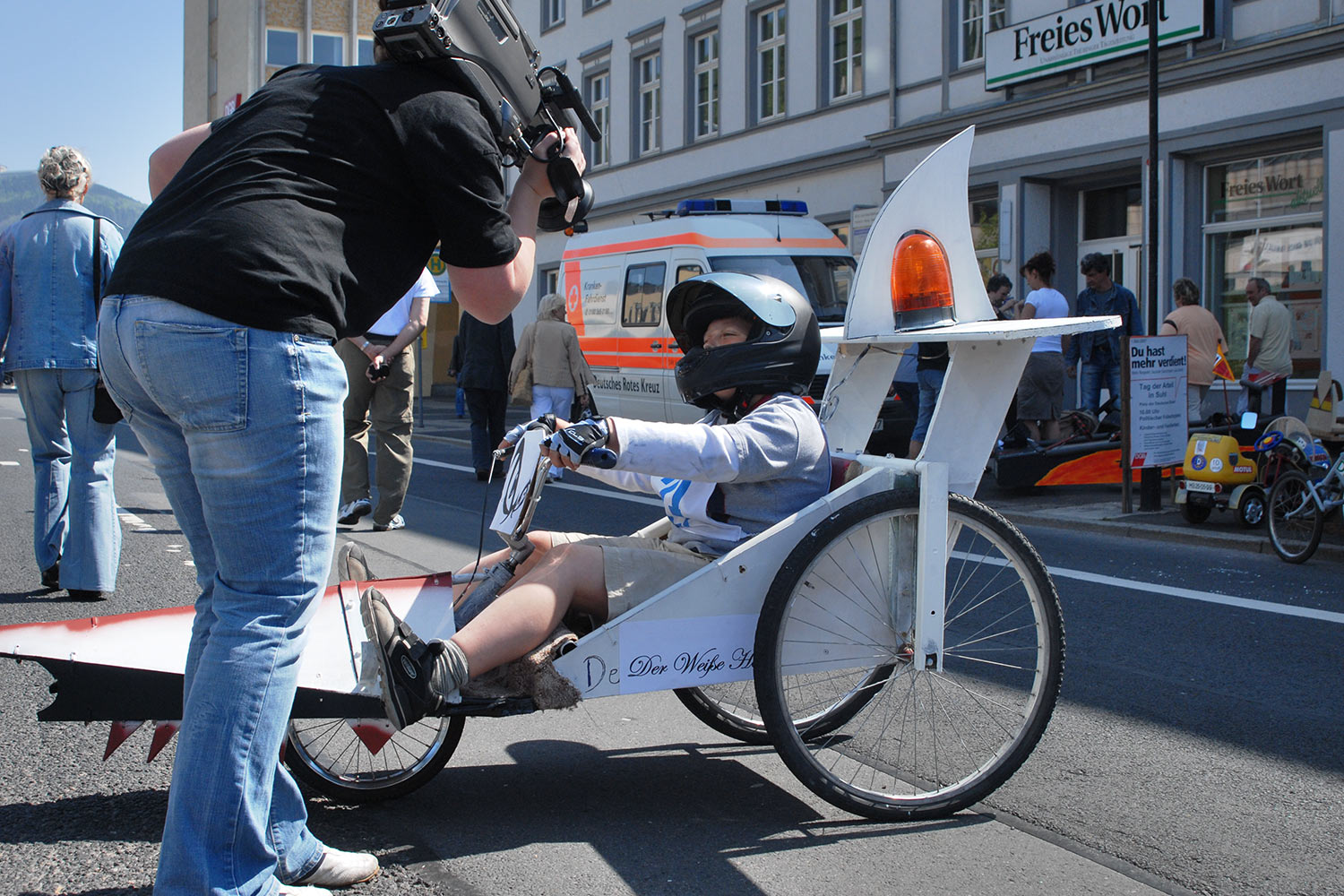 Fahrzeugmuseum Suhl Neueröffnung: Seifenkisten-Rennen 29.04.2007 (Foto: Manuela Hahnebach)