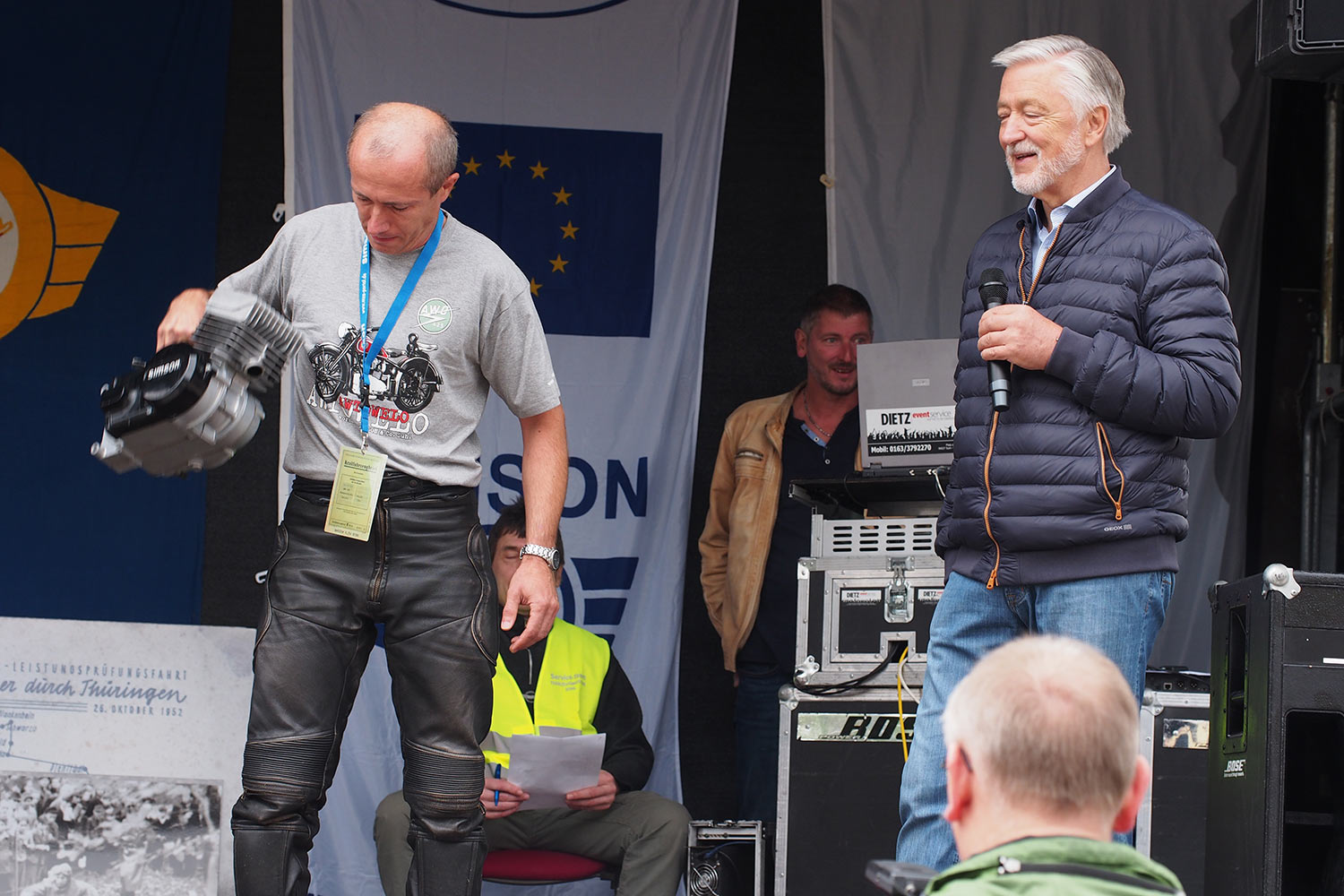 Jubiläumstreffen Suhl 2015: 65 Jahre AWO - 60 Jahre Simson SR1 - 40 Jahre Simson S50: Motorenstemmen (Foto: Manuela Hahnebach)