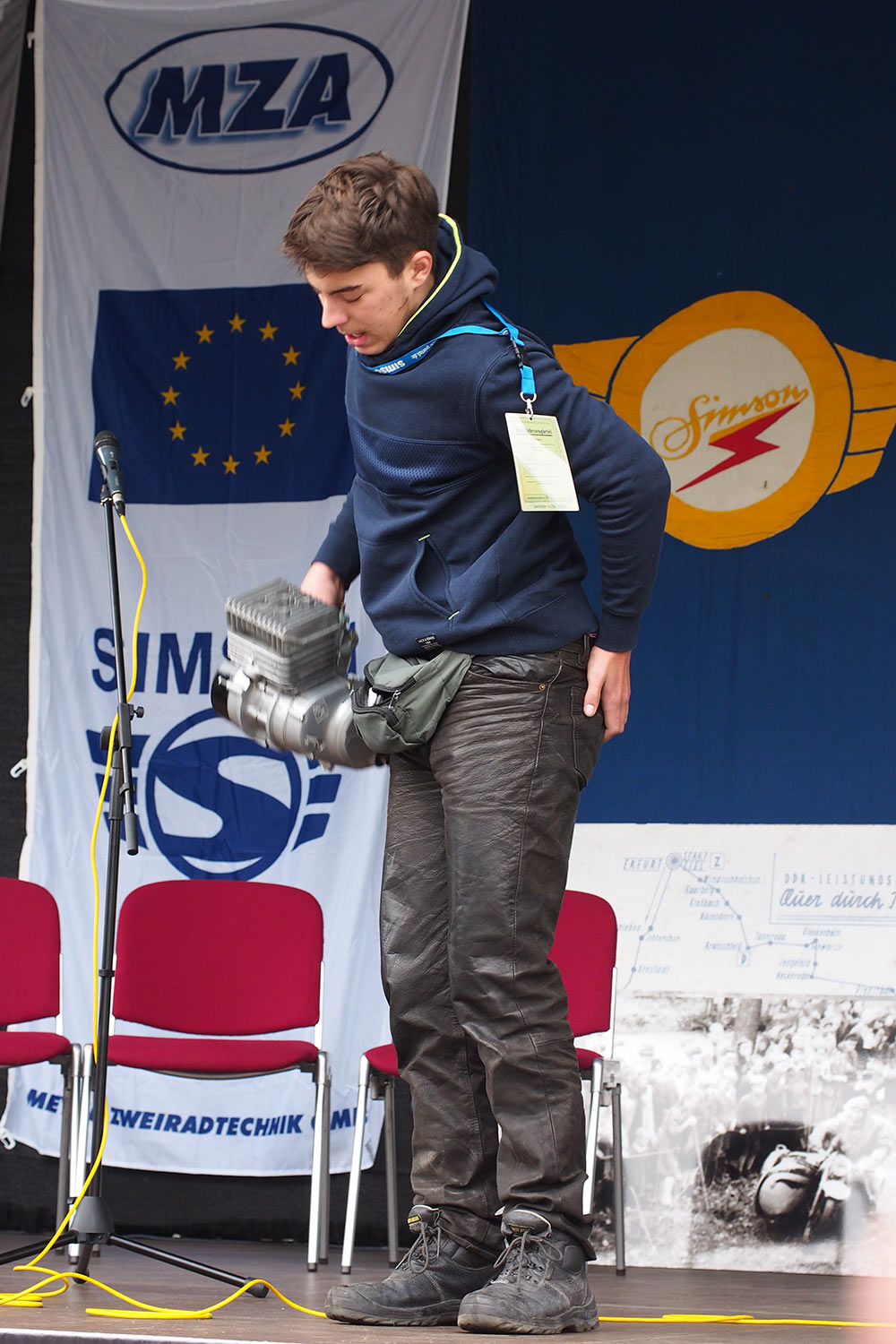 Jubiläumstreffen Suhl 2015: 65 Jahre AWO - 60 Jahre Simson SR1 - 40 Jahre Simson S50: Motorstemmen (Foto: Manuela Hahnebach)