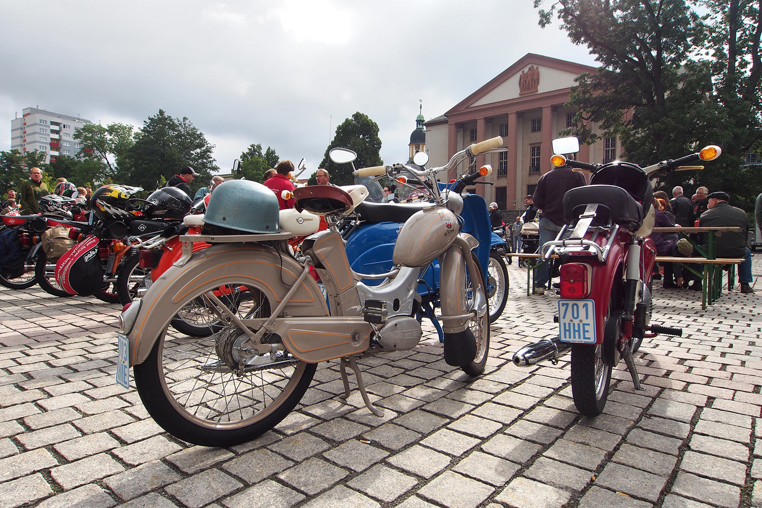 Jubiläumstreffen Suhl 2015: 65 Jahre AWO - 60 Jahre Simson SR1 - 40 Jahre Simson S50 (Foto: Manuela Hahnebach)
