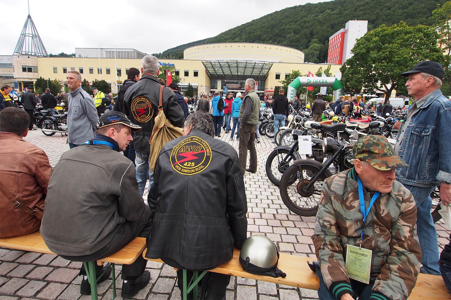 Jubiläumstreffen Suhl 2015: 65 Jahre AWO - 60 Jahre Simson SR1 - 40 Jahre Simson S50 (Foto: Manuela Hahnebach)