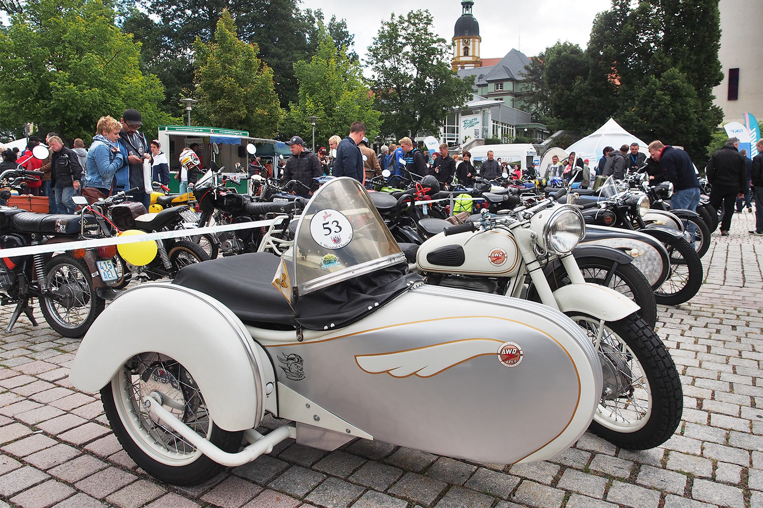 Jubiläumstreffen Suhl 2015: 65 Jahre AWO - 60 Jahre Simson SR1 - 40 Jahre Simson S50 (Foto: Manuela Hahnebach)