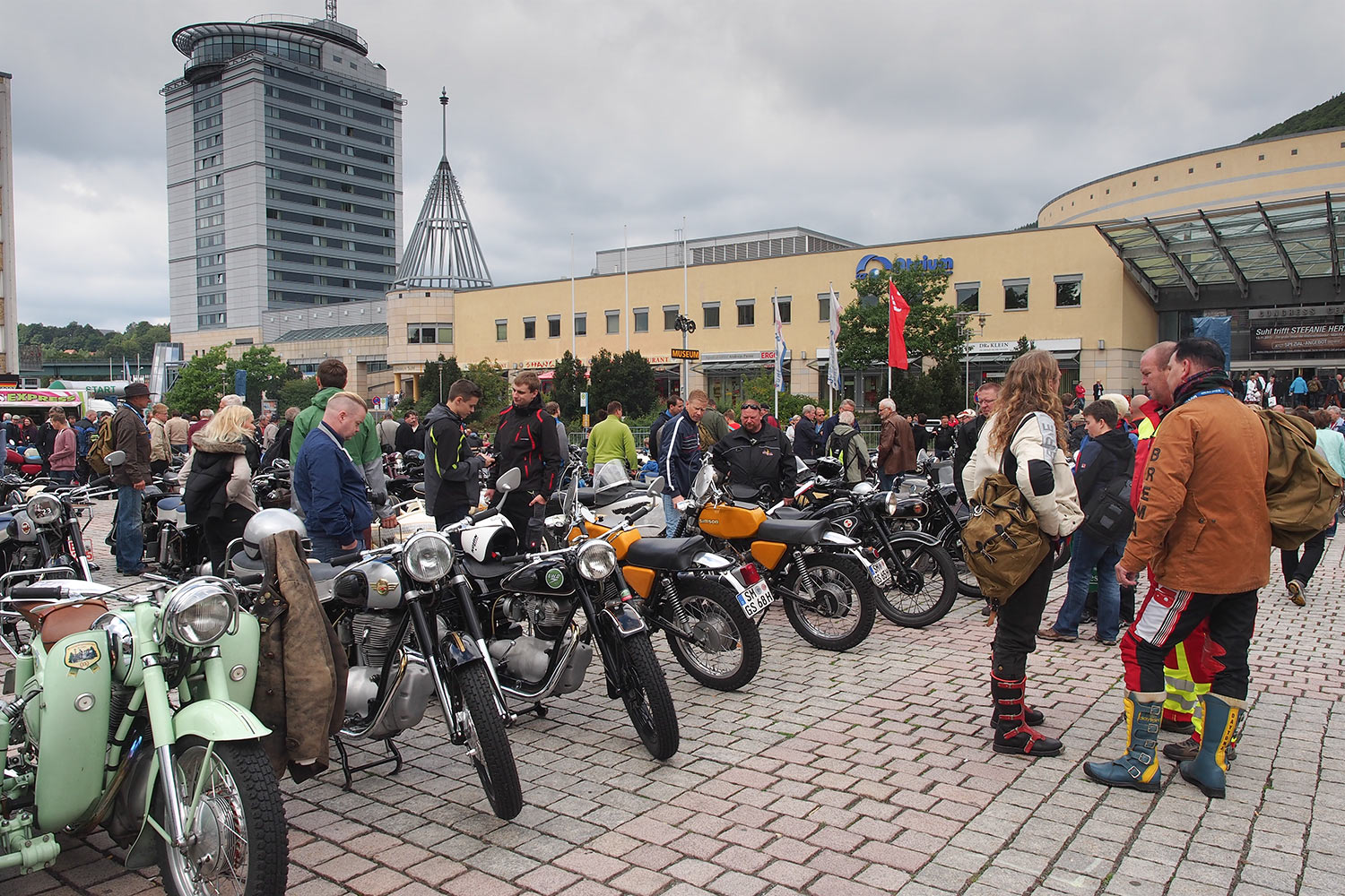 Jubiläumstreffen Suhl 2015: 65 Jahre AWO - 60 Jahre Simson SR1 - 40 Jahre Simson S50 (Foto: Manuela Hahnebach)