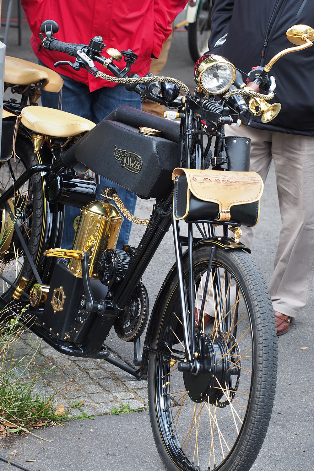 Jubiläumstreffen Suhl 2015: 65 Jahre AWO - 60 Jahre Simson SR1 - 40 Jahre Simson S50: Wire Donkey Breeder (Foto: Manuela Hahnebach)