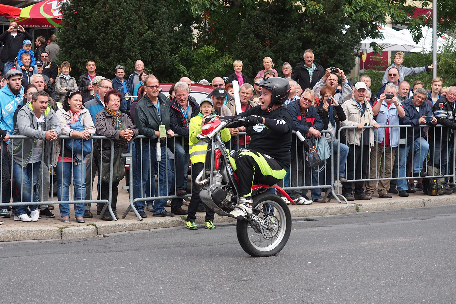 Jubiläumstreffen Suhl 2015: 65 Jahre AWO - 60 Jahre Simson SR1 - 40 Jahre Simson S50: Mike's Stuntshow (Foto: Manuela Hahnebach)