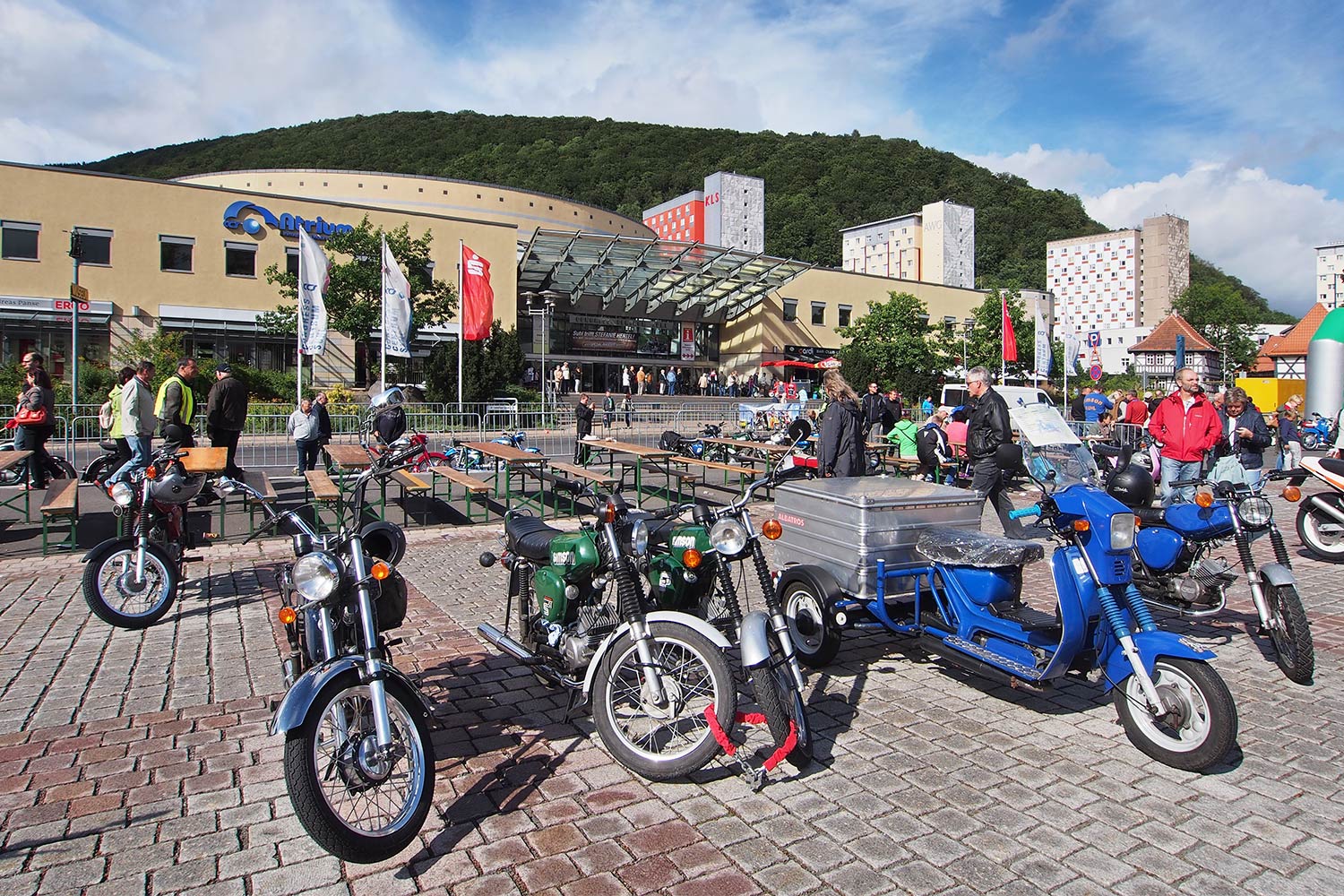 Jubiläumstreffen Suhl 2015: 65 Jahre AWO - 60 Jahre Simson SR1 - 40 Jahre Simson S50 (Foto: Manuela Hahnebach)