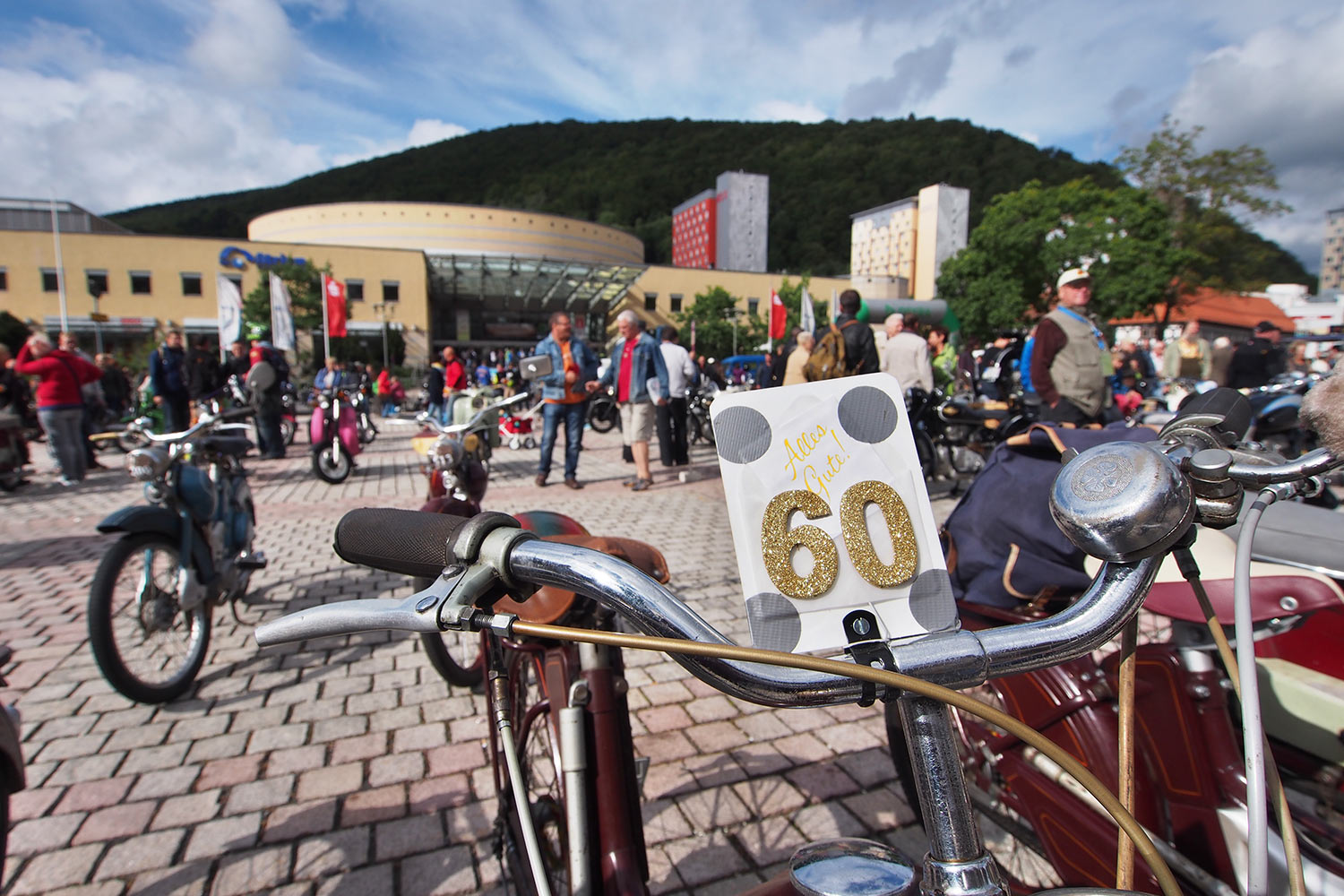 Jubiläumstreffen Suhl 2015: 65 Jahre AWO - 60 Jahre Simson SR1 - 40 Jahre Simson S50 (Foto: Manuela Hahnebach)