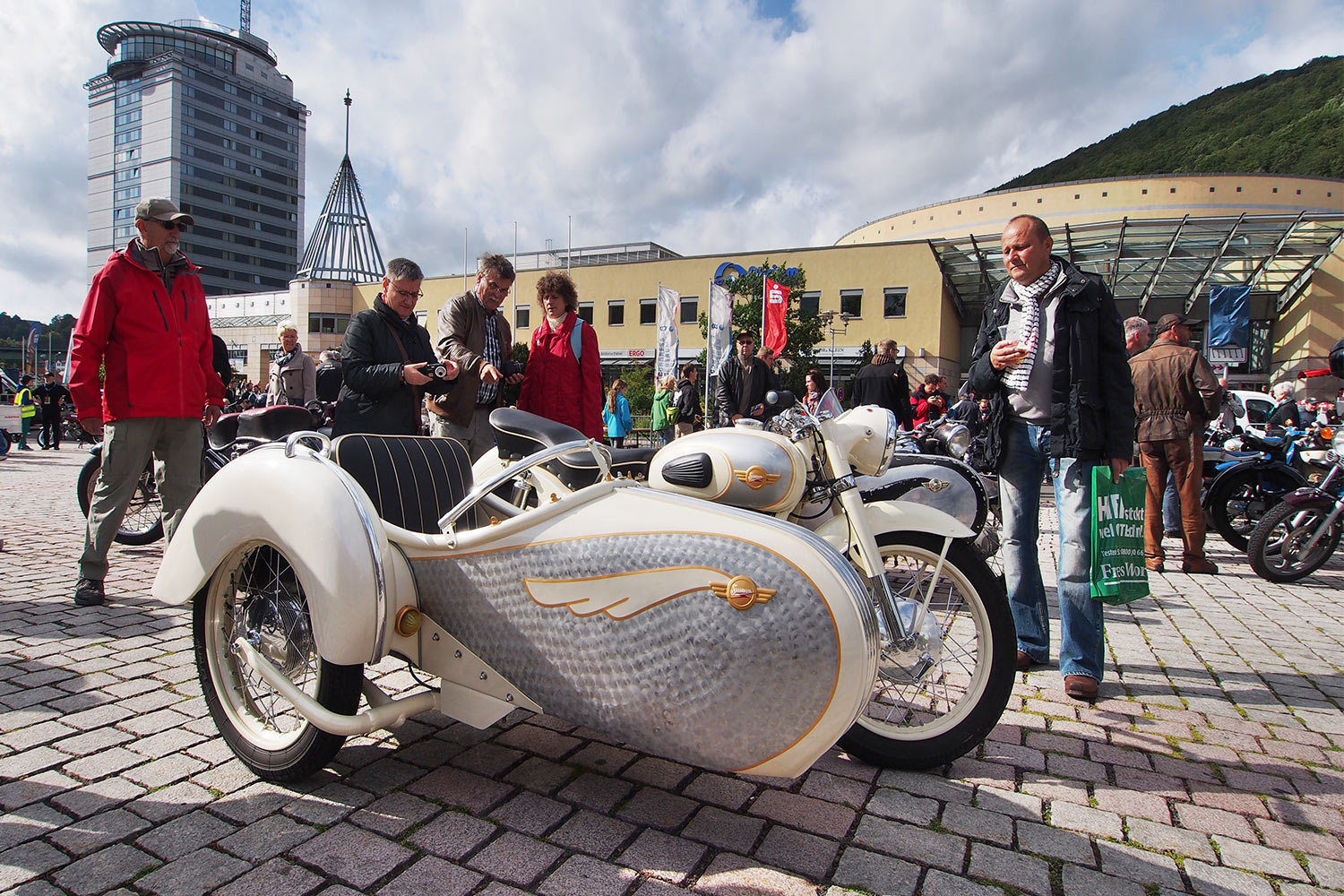 Jubiläumstreffen Suhl 2015: 65 Jahre AWO - 60 Jahre Simson SR1 - 40 Jahre Simson S50 (Foto: Manuela Hahnebach)