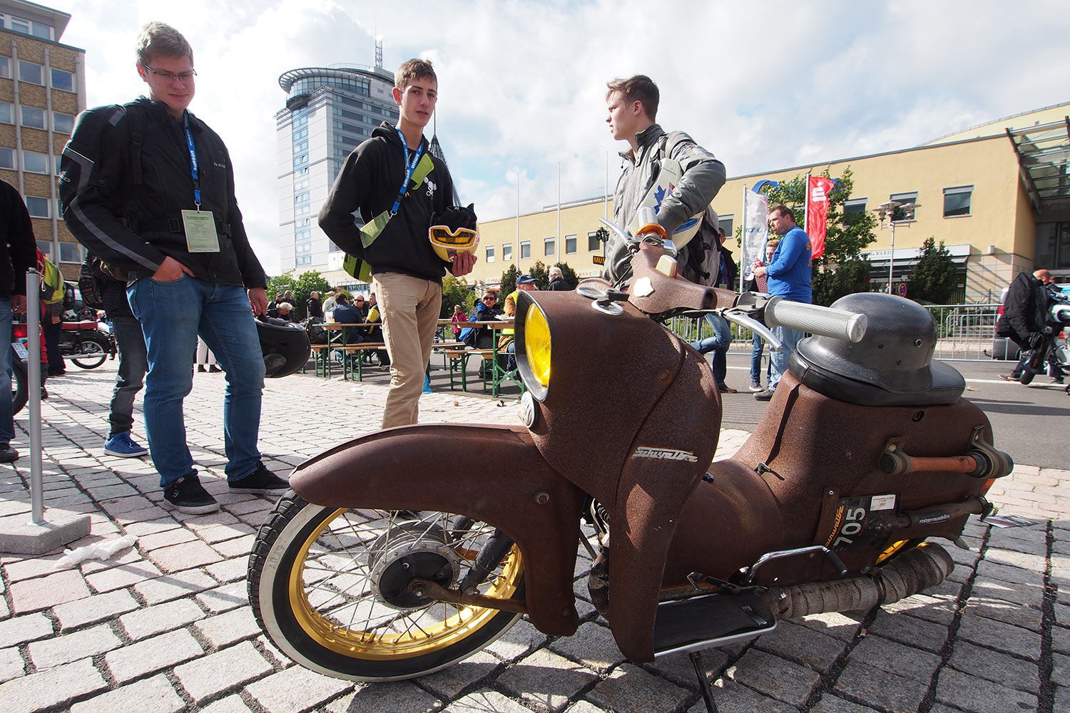 Jubiläumstreffen Suhl 2015: 65 Jahre AWO - 60 Jahre Simson SR1 - 40 Jahre Simson S50 (Foto: Manuela Hahnebach)