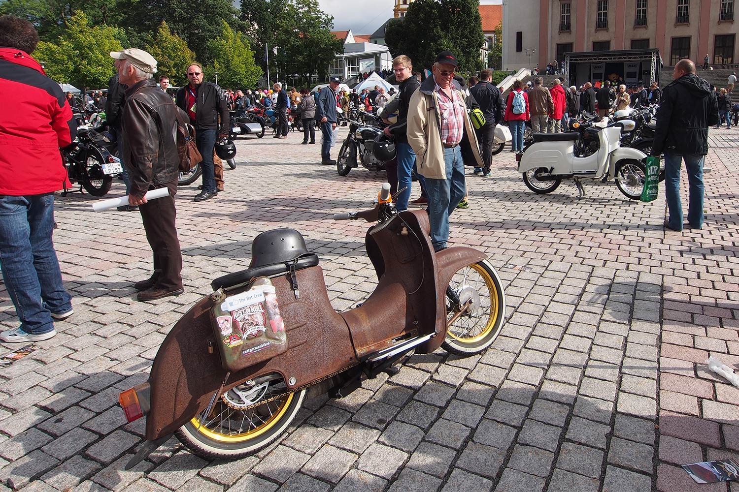 Jubiläumstreffen Suhl 2015: 65 Jahre AWO - 60 Jahre Simson SR1 - 40 Jahre Simson S50: Tuning-Schwalbe (Foto: Manuela Hahnebach)