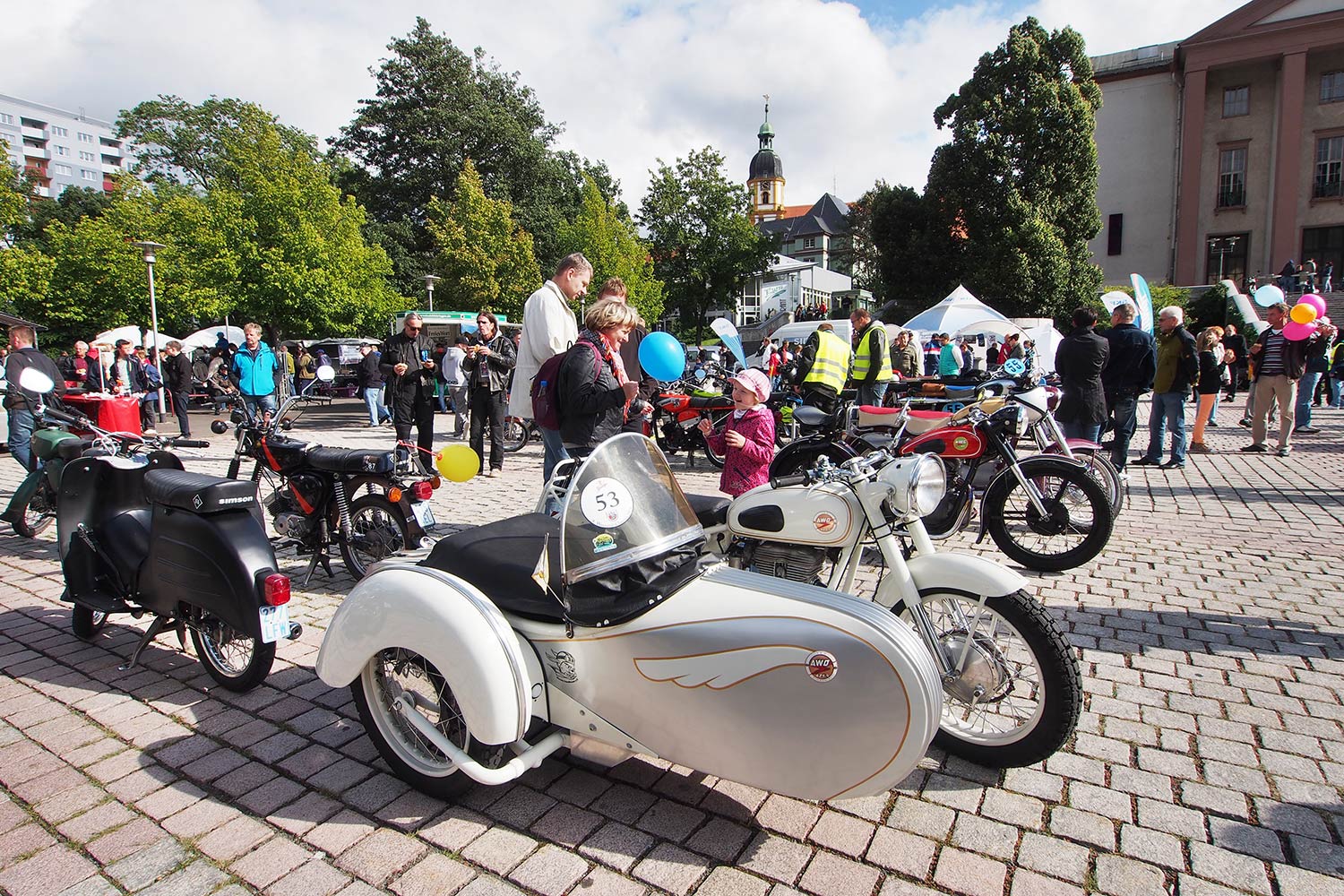 Jubiläumstreffen Suhl 2015: 65 Jahre AWO - 60 Jahre Simson SR1 - 40 Jahre Simson S50 (Foto: Manuela Hahnebach)