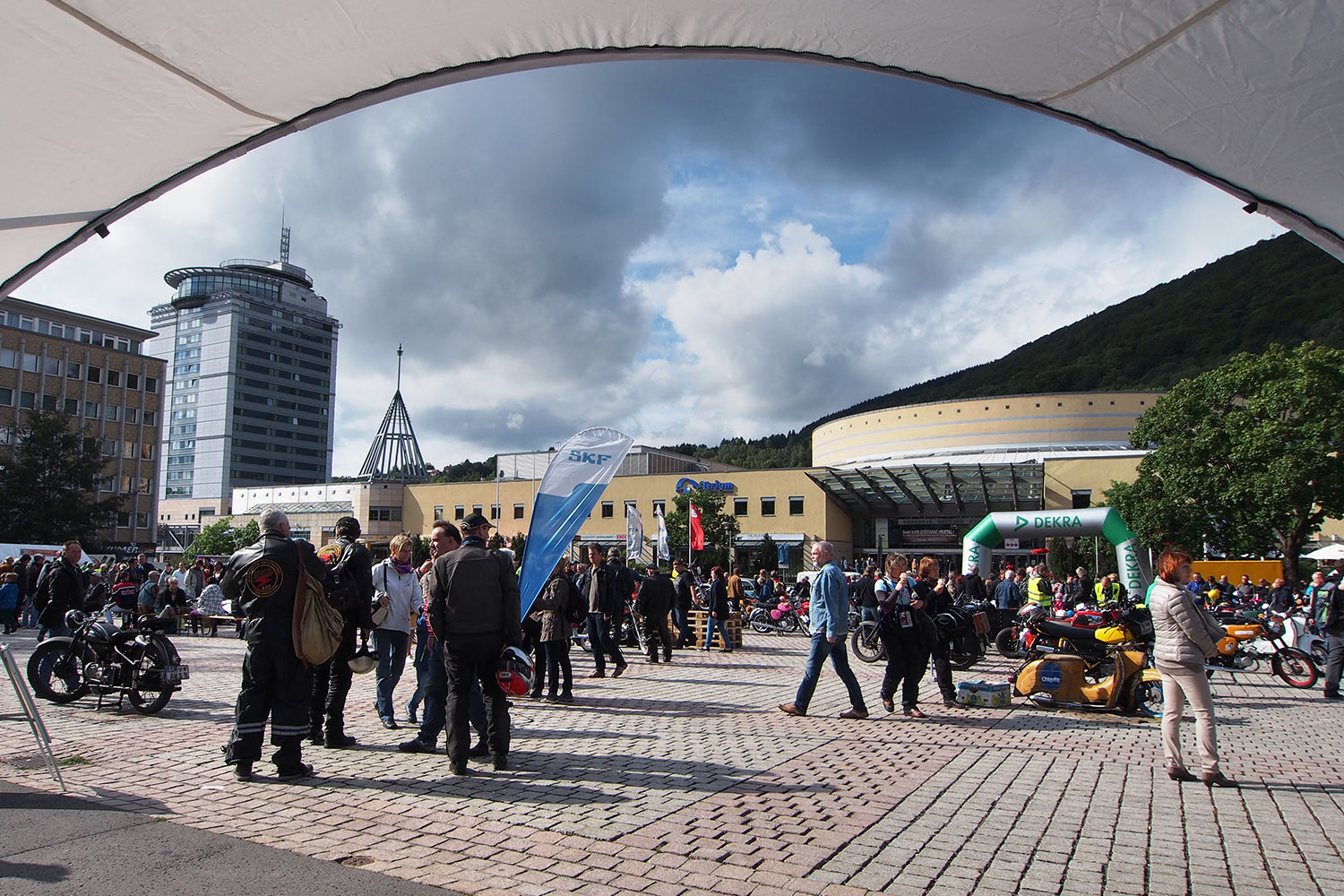 Jubiläumstreffen Suhl 2015: 65 Jahre AWO - 60 Jahre Simson SR1 - 40 Jahre Simson S50 (Foto: Manuela Hahnebach)