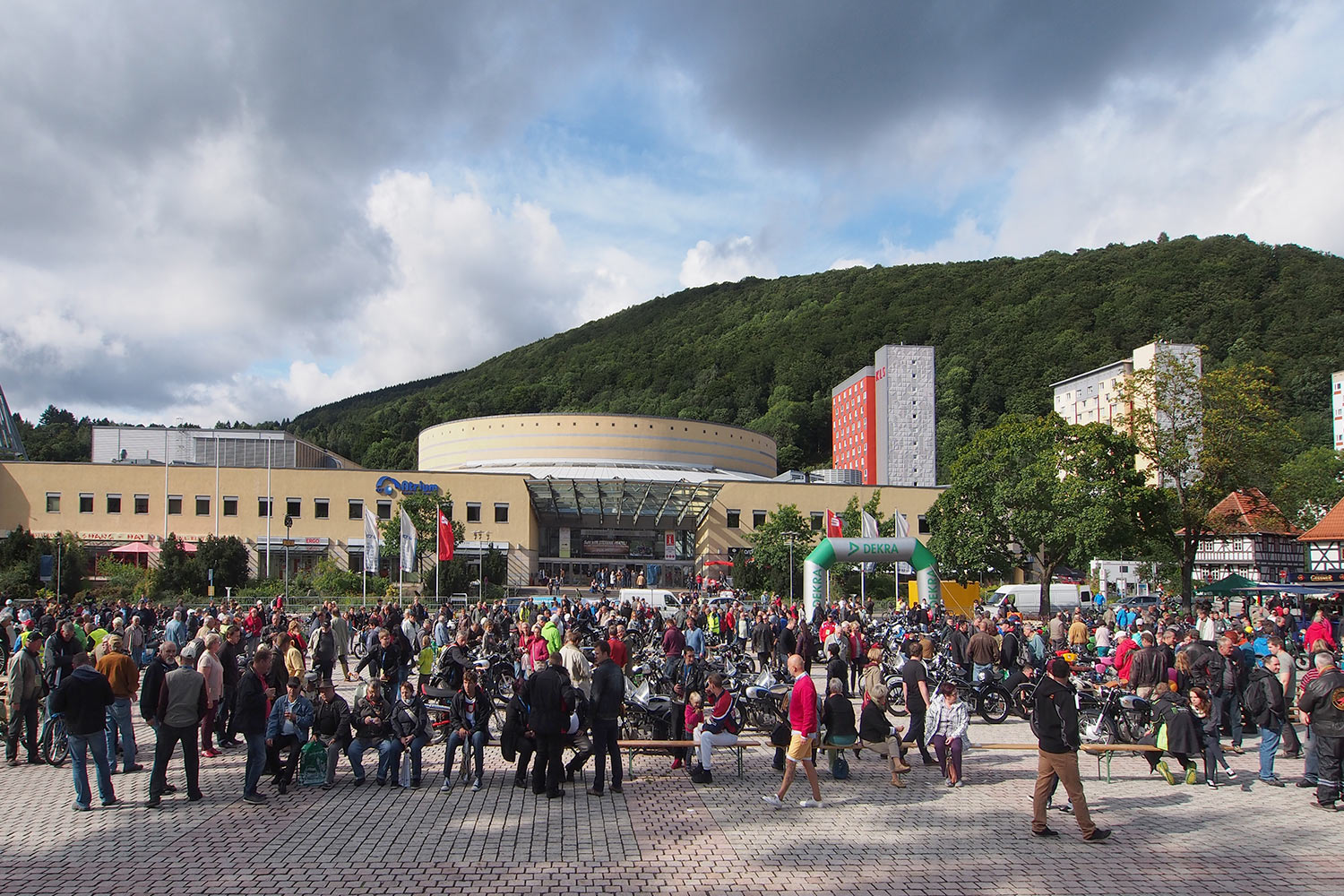 Jubiläumstreffen Suhl 2015: 65 Jahre AWO - 60 Jahre Simson SR1 - 40 Jahre Simson S50 (Foto: Manuela Hahnebach)