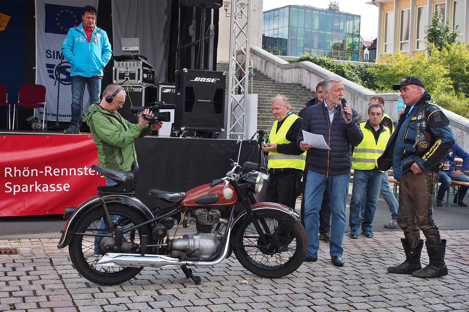 Jubiläumstreffen Suhl 2015: 65 Jahre AWO - 60 Jahre Simson SR1 - 40 Jahre Simson S50: Prämierung (Foto: Manuela Hahnebach)