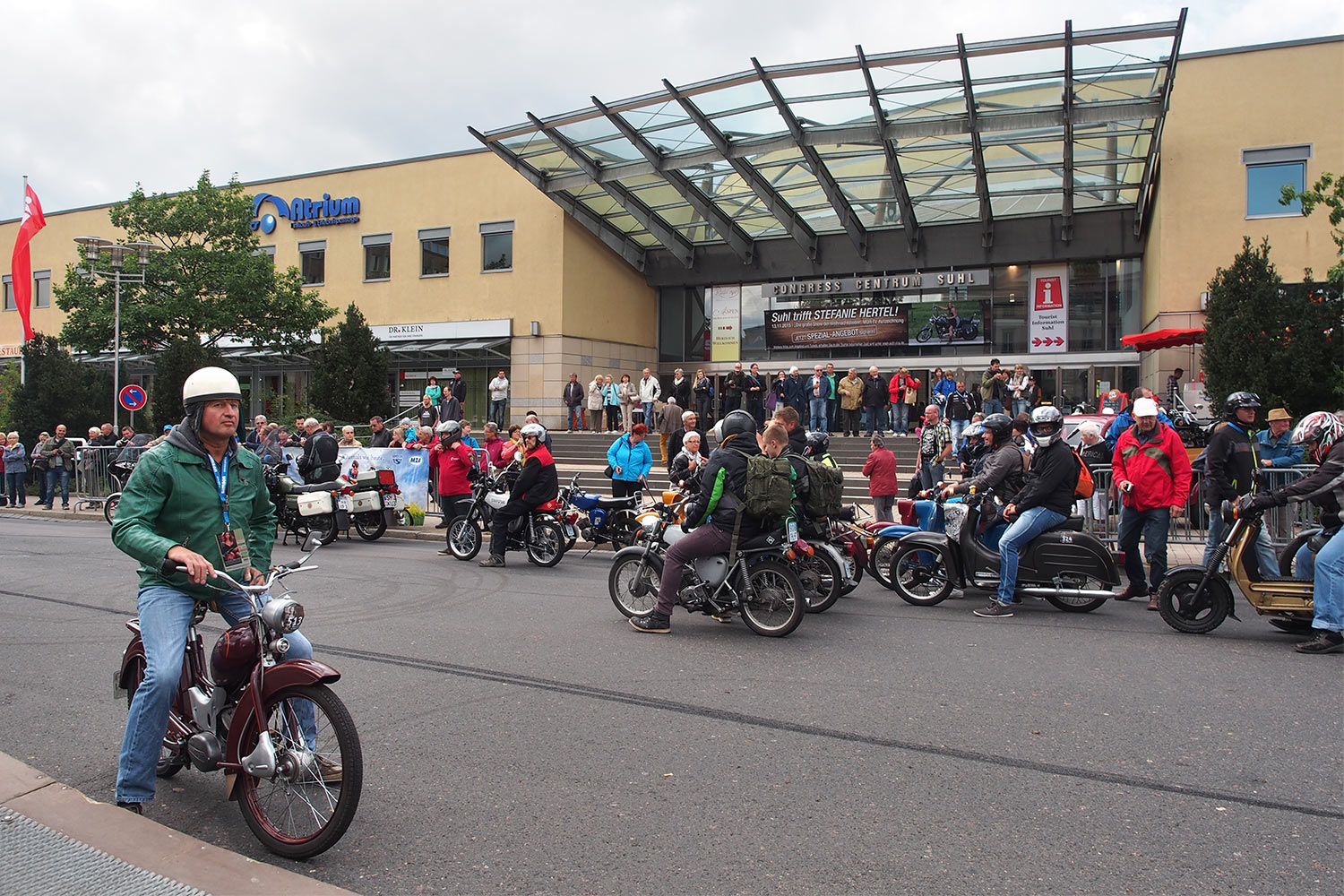 Jubiläumstreffen Suhl 2015: 65 Jahre AWO - 60 Jahre Simson SR1 - 40 Jahre Simson S50: Korso Suhl (Foto: Manuela Hahnebach)