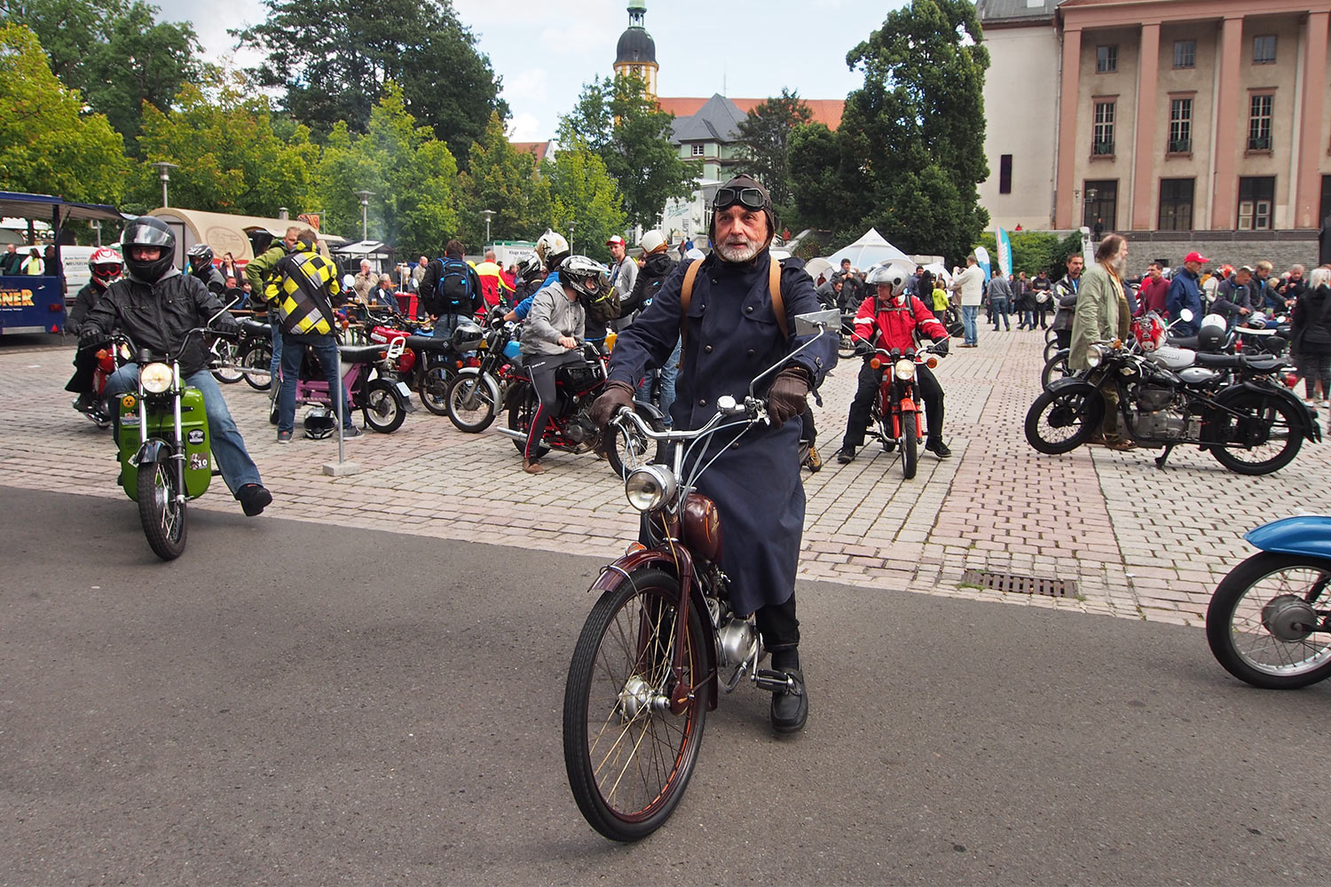 Jubiläumstreffen Suhl 2015: 65 Jahre AWO - 60 Jahre Simson SR1 - 40 Jahre Simson S50: Korso Suhl (Foto: Manuela Hahnebach)