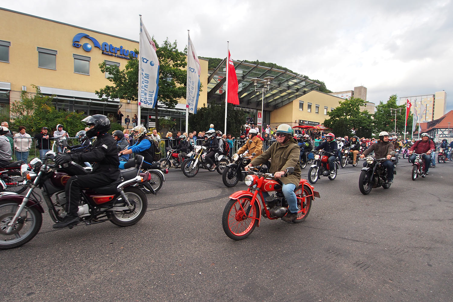 Jubiläumstreffen Suhl 2015: 65 Jahre AWO - 60 Jahre Simson SR1 - 40 Jahre Simson S50: Korso Suhl (Foto: Manuela Hahnebach)