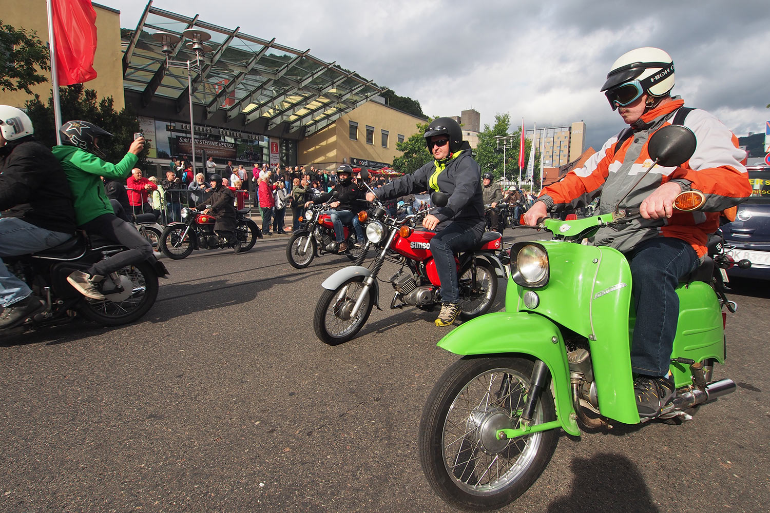 Jubiläumstreffen Suhl 2015: 65 Jahre AWO - 60 Jahre Simson SR1 - 40 Jahre Simson S50: Korso Suhl (Foto: Manuela Hahnebach)