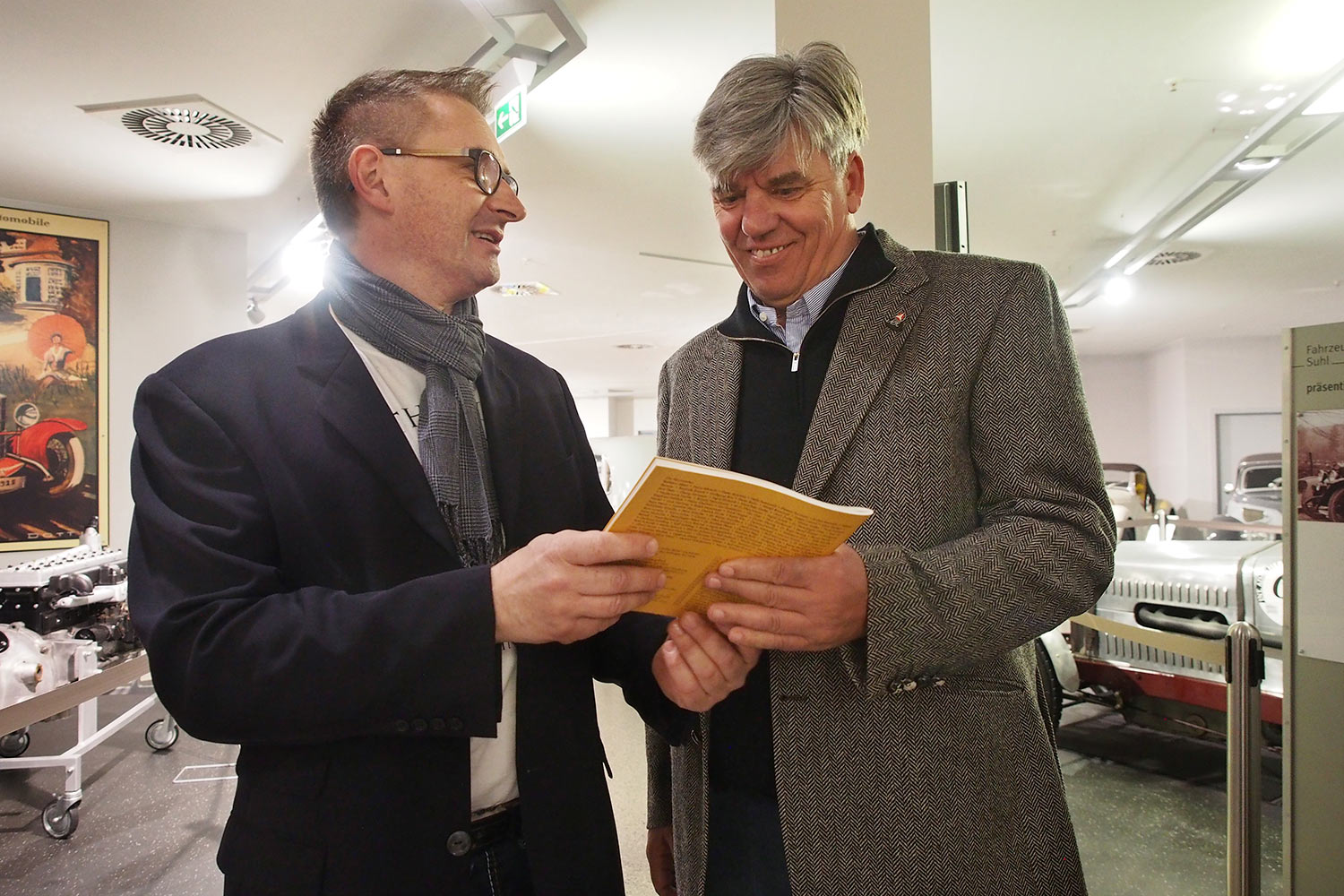 Fahrzeugmuseum Suhl: Besuch des Präsidenten des Technik Museums Sinsheim: Thorsten Orban, Hermann Layher (21.04.2016, Foto: Manuela Hahnebach)
