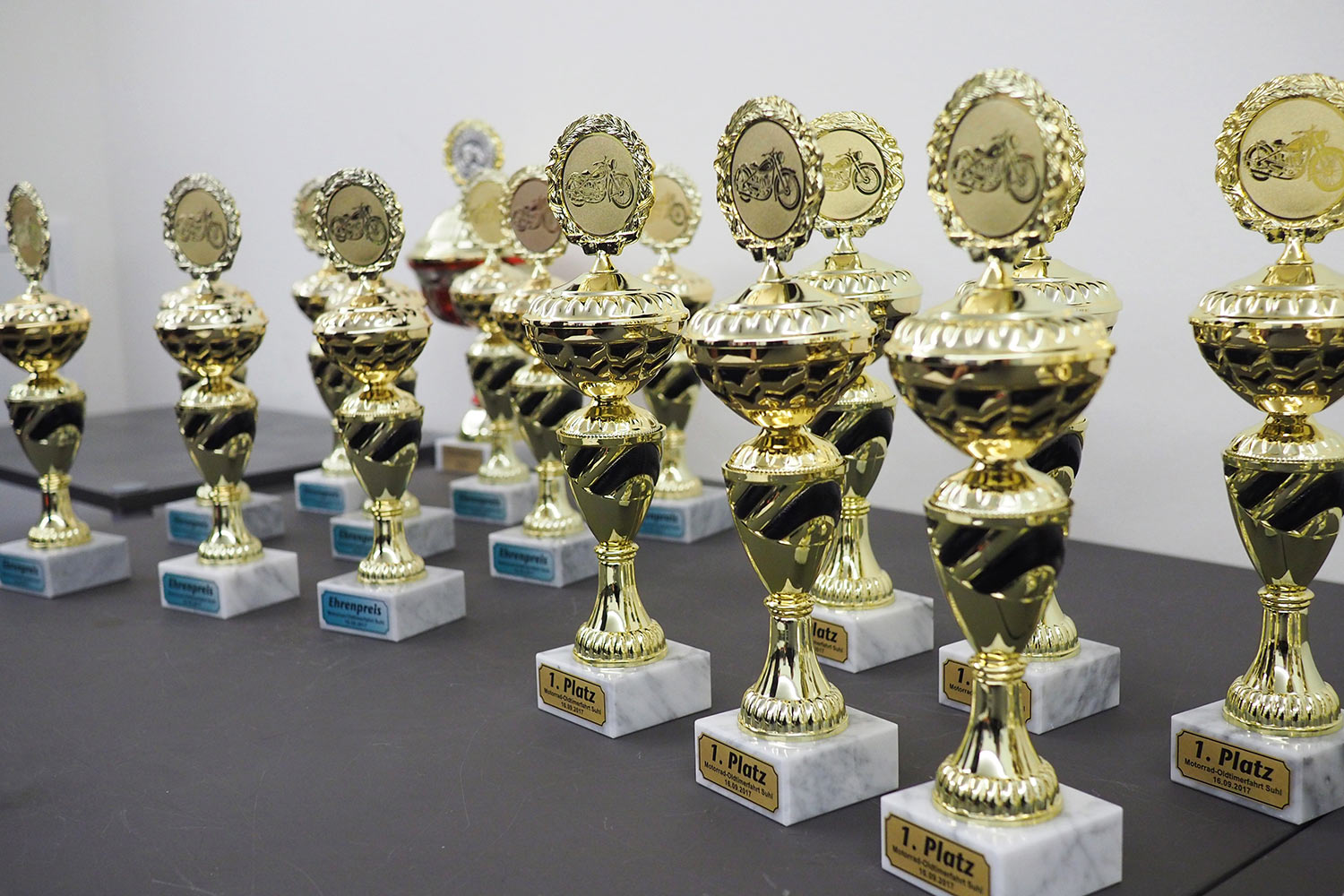 Motorrad-Oldtimerfahrt Suhl 16.09.2017: Siegerehrung (Foto: Manuela Hahnebach)