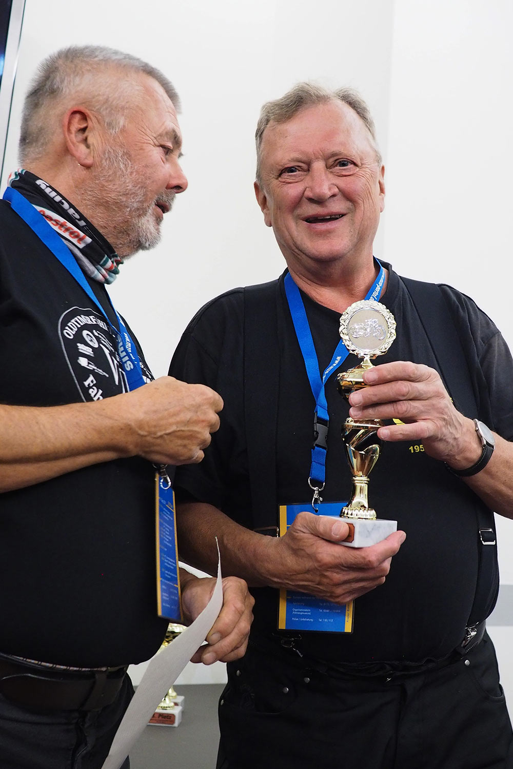 Motorrad-Oldtimerfahrt Suhl 16.09.2017: Siegerehrung (Foto: Manuela Hahnebach)