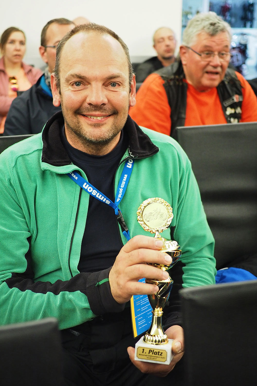 Motorrad-Oldtimerfahrt Suhl 16.09.2017: Siegerehrung (Foto: Manuela Hahnebach)