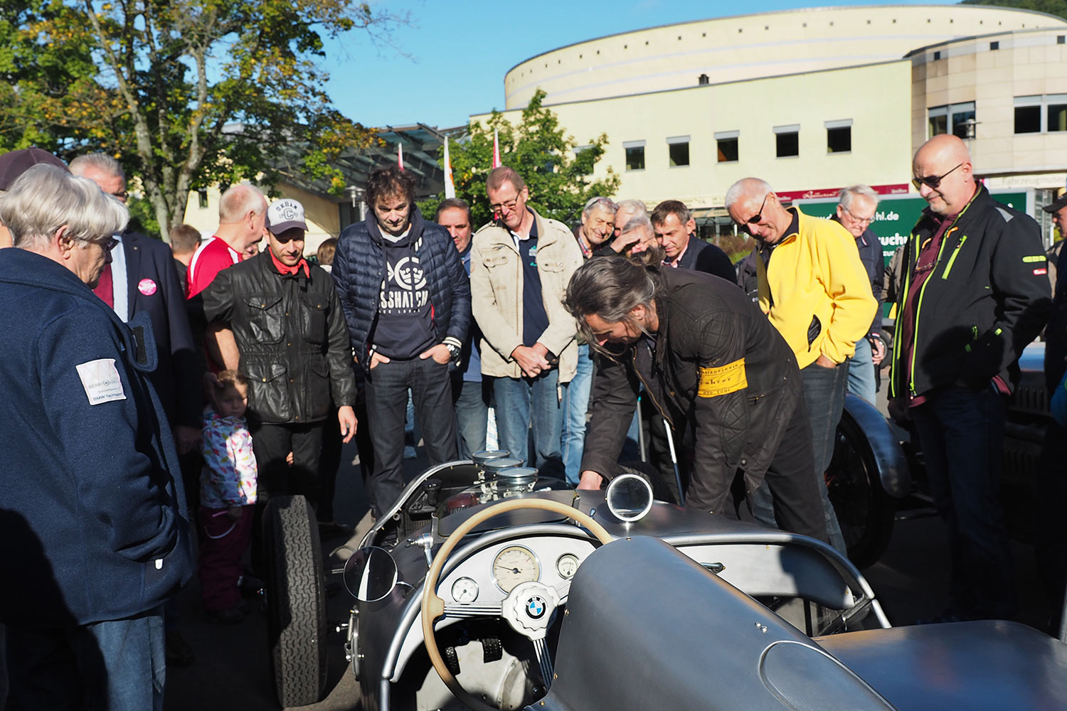 Motorrad-Oldtimerfahrt Suhl 16.09.2017: Greifzu-Rennwagen-Nachbau: Uwe Oltmanns (Foto: Manuela Hahnebach)