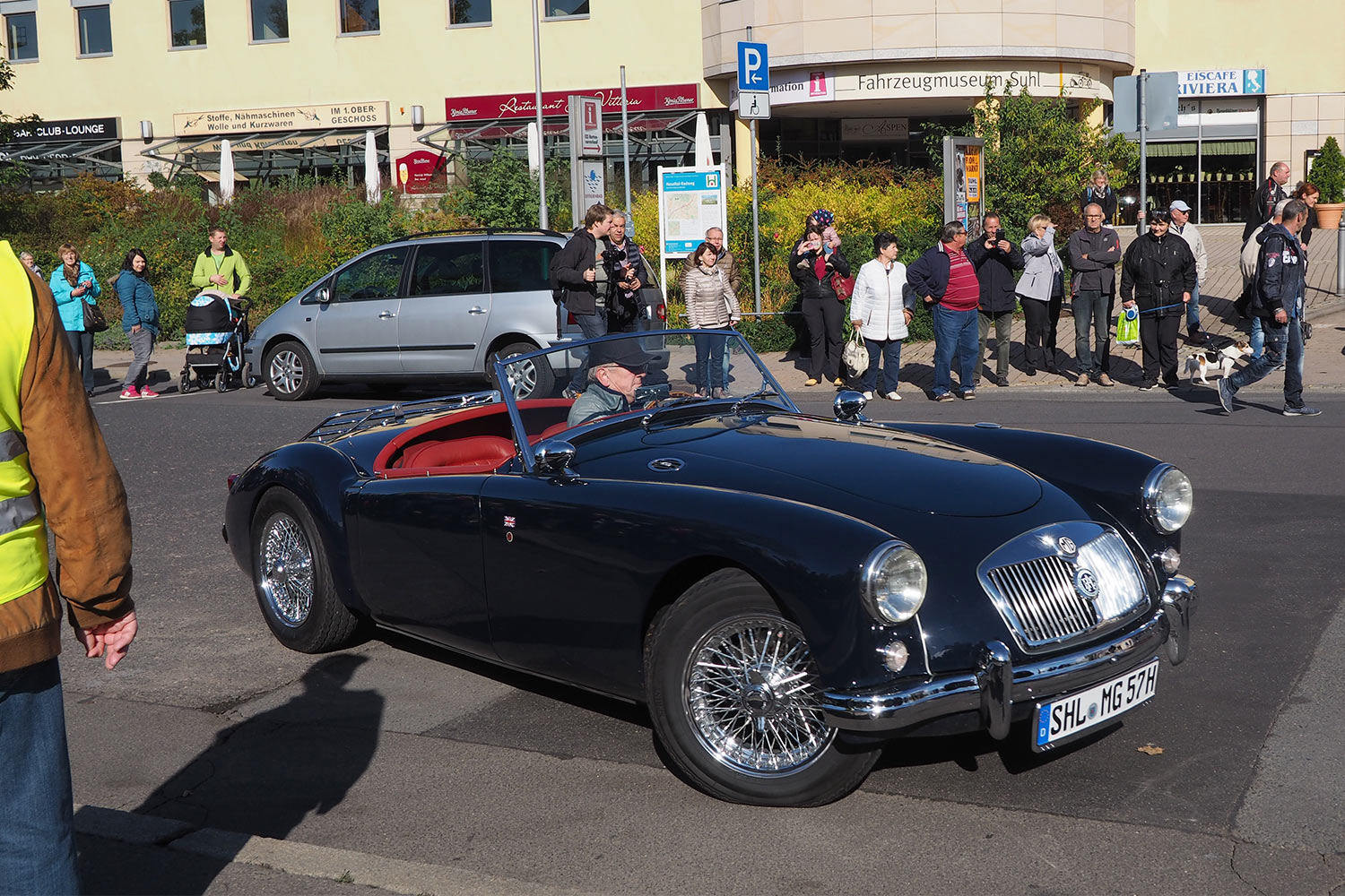 Motorrad-Oldtimerfahrt Suhl 16.09.2017: historische Rennwagen (Foto: Manuela Hahnebach)
