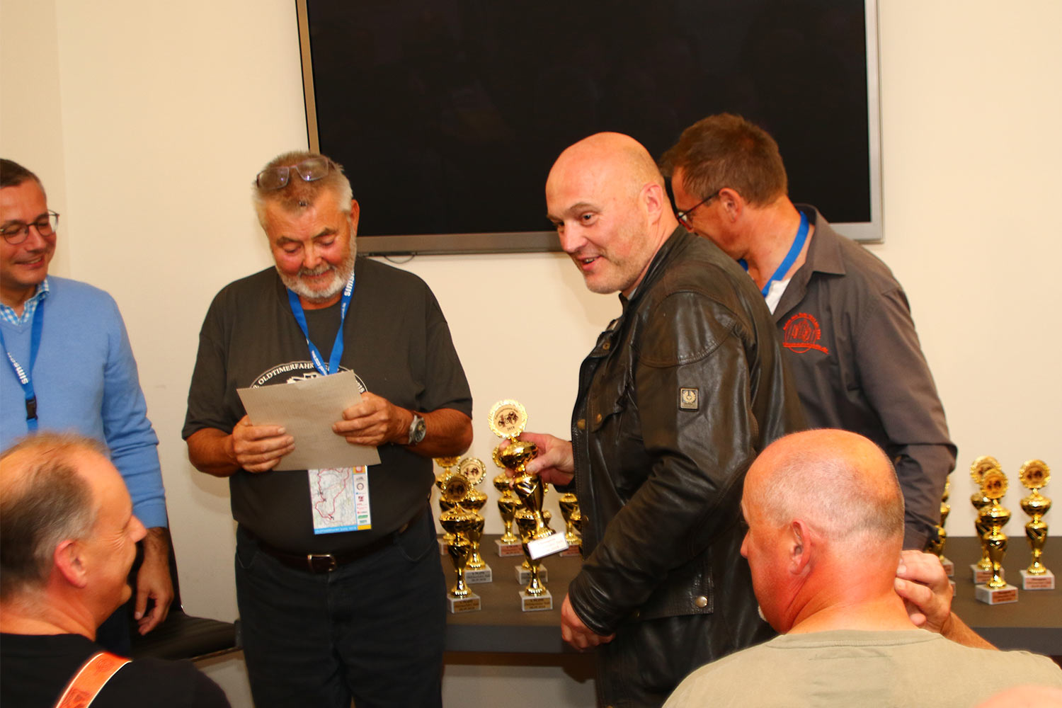 Motorrad-Oldtimerfahrt Suhl 08.09.2018: Siegerehrung (Foto: Sigismund Gaßert)