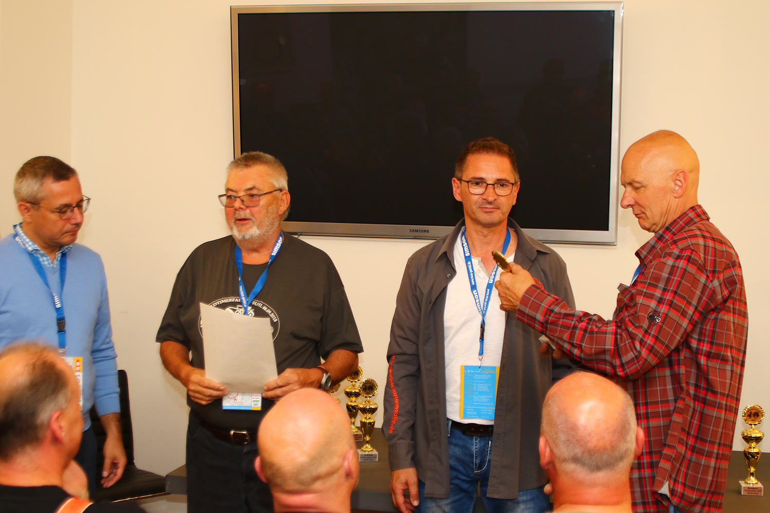 Motorrad-Oldtimerfahrt Suhl 08.09.2018: Siegerehrung (Foto: Sigismund Gaßert)
