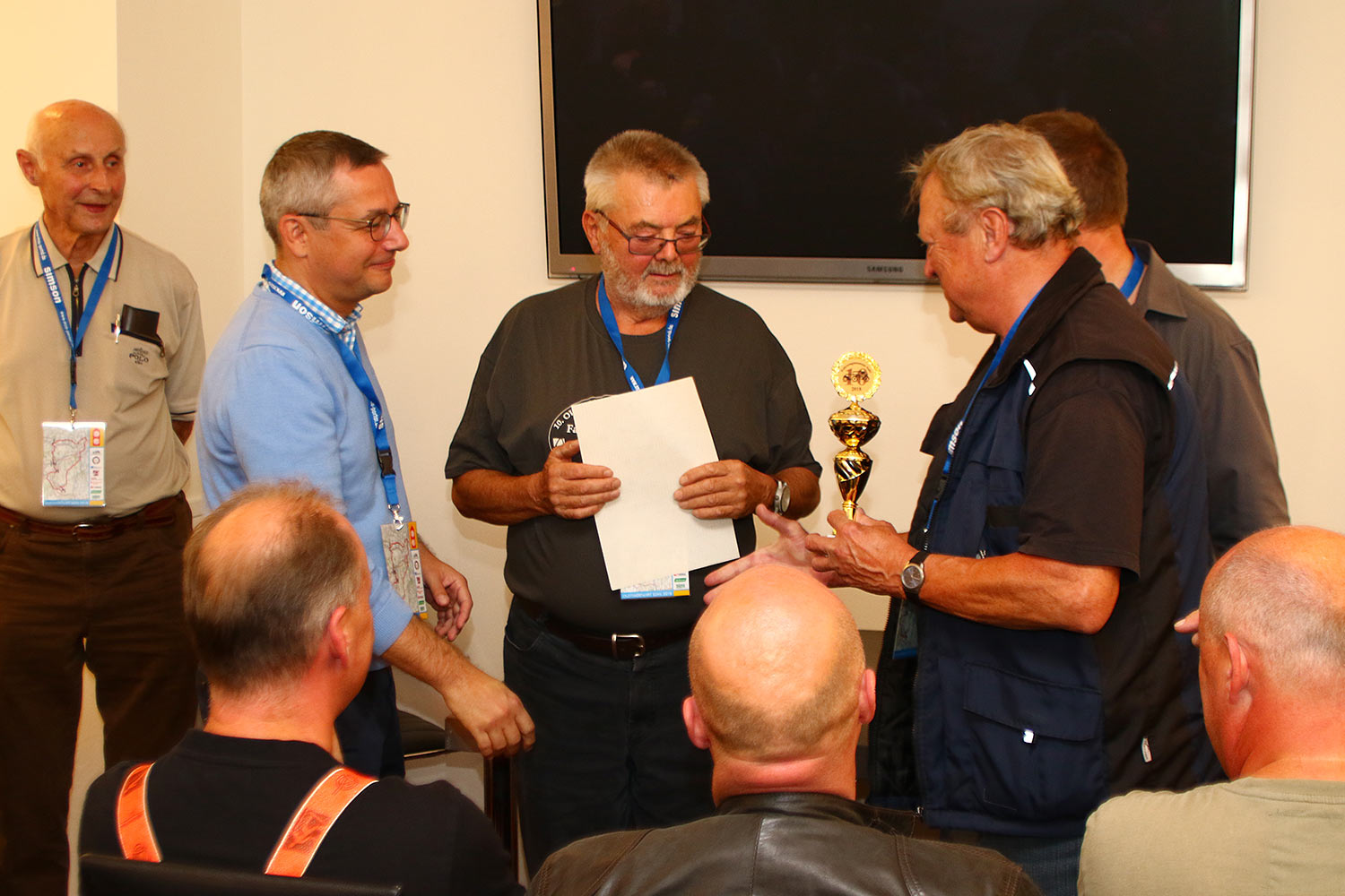 Motorrad-Oldtimerfahrt Suhl 08.09.2018: Siegerehrung (Foto: Sigismund Gaßert)