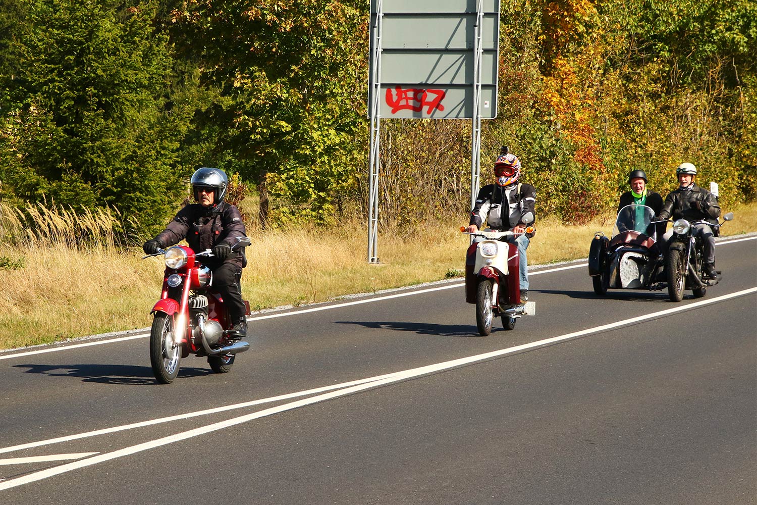 Motorrad-Oldtimerfahrt Suhl 19.09.2020 (Foto: Sigismund Gaßert)
