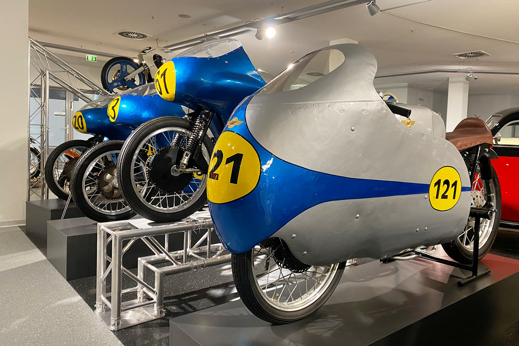 Fahrzeugmuseum Suhl: Simson Rennmaschinen (Foto: Manuela Hahnebach)